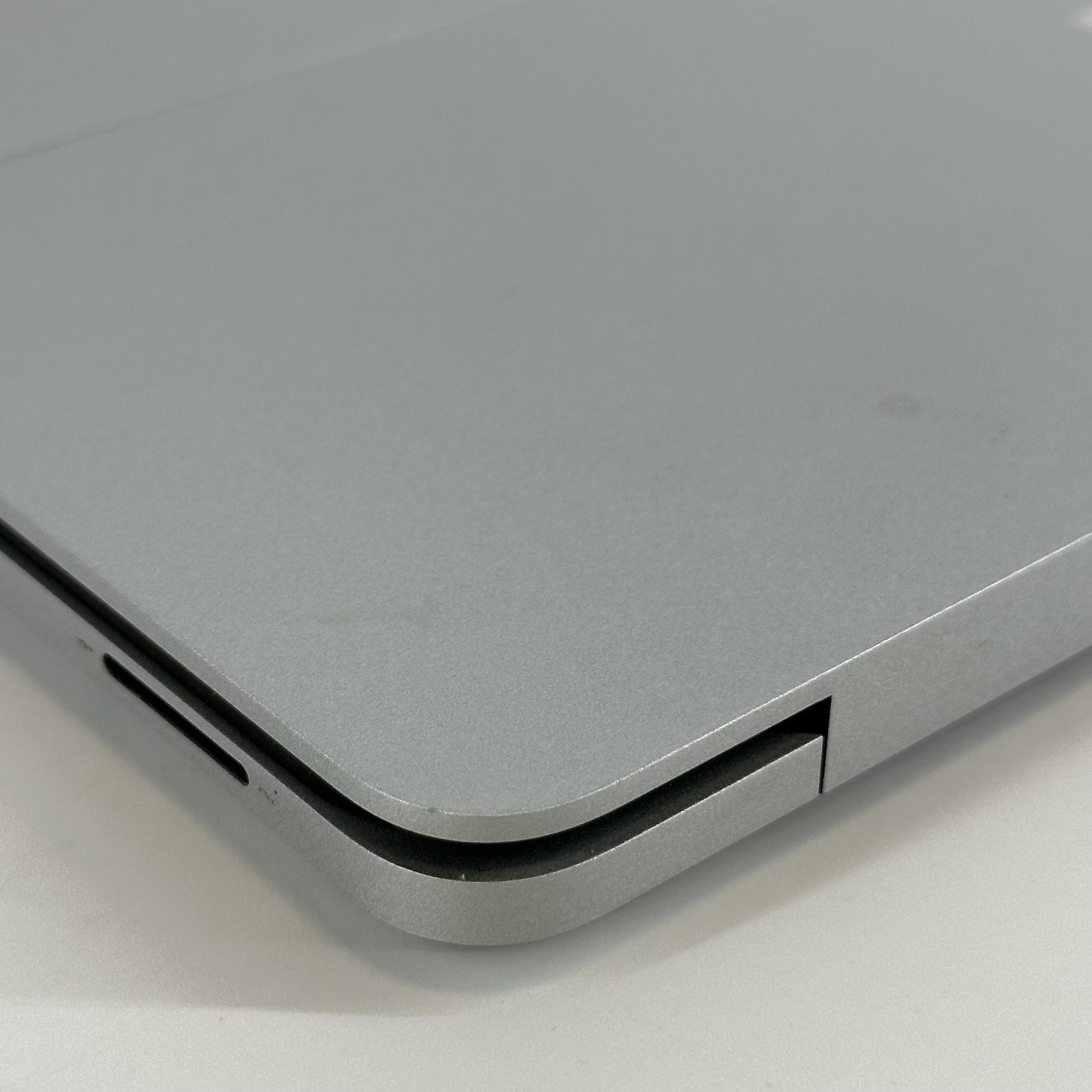 Microsoft Surface Laptop Studio 14 2K i7-11370H 3.3GHz 16GB 512GB RTX 3050 Ti
