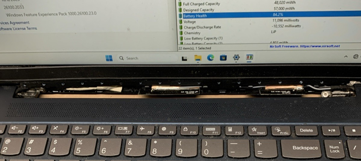 Lenovo IdeaPad 5, AMD Ryzen 7 5700U@1.8GHz, 8GB RAM, 256GB + 1TB SSD, Win11P