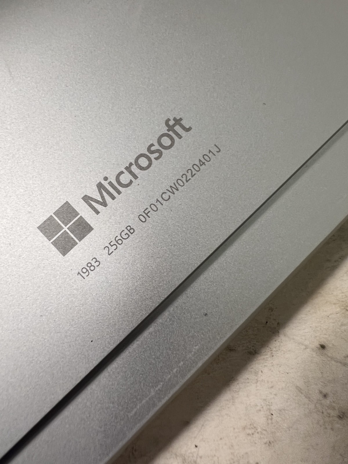 Microsoft Surface Pro 8 1983 i5-1145G7 2.6GHz 8GB DDR4RAM NO SCREEN AS-IS No SSD