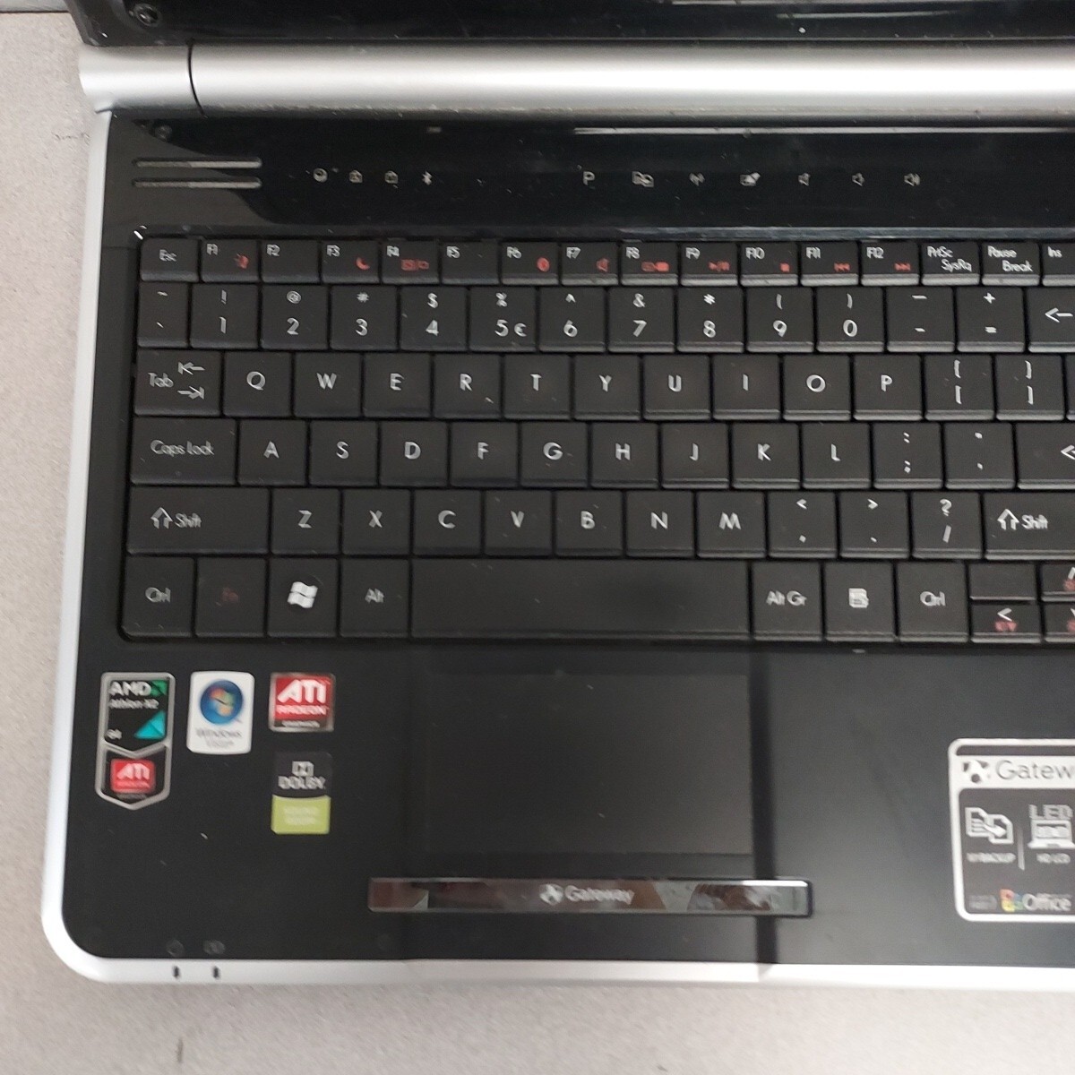 Gateway nv5214u – AMD Athlon 64 x2 – NO RAM/HDD – DOES NOT DISPLAY EVEN WITH RAM