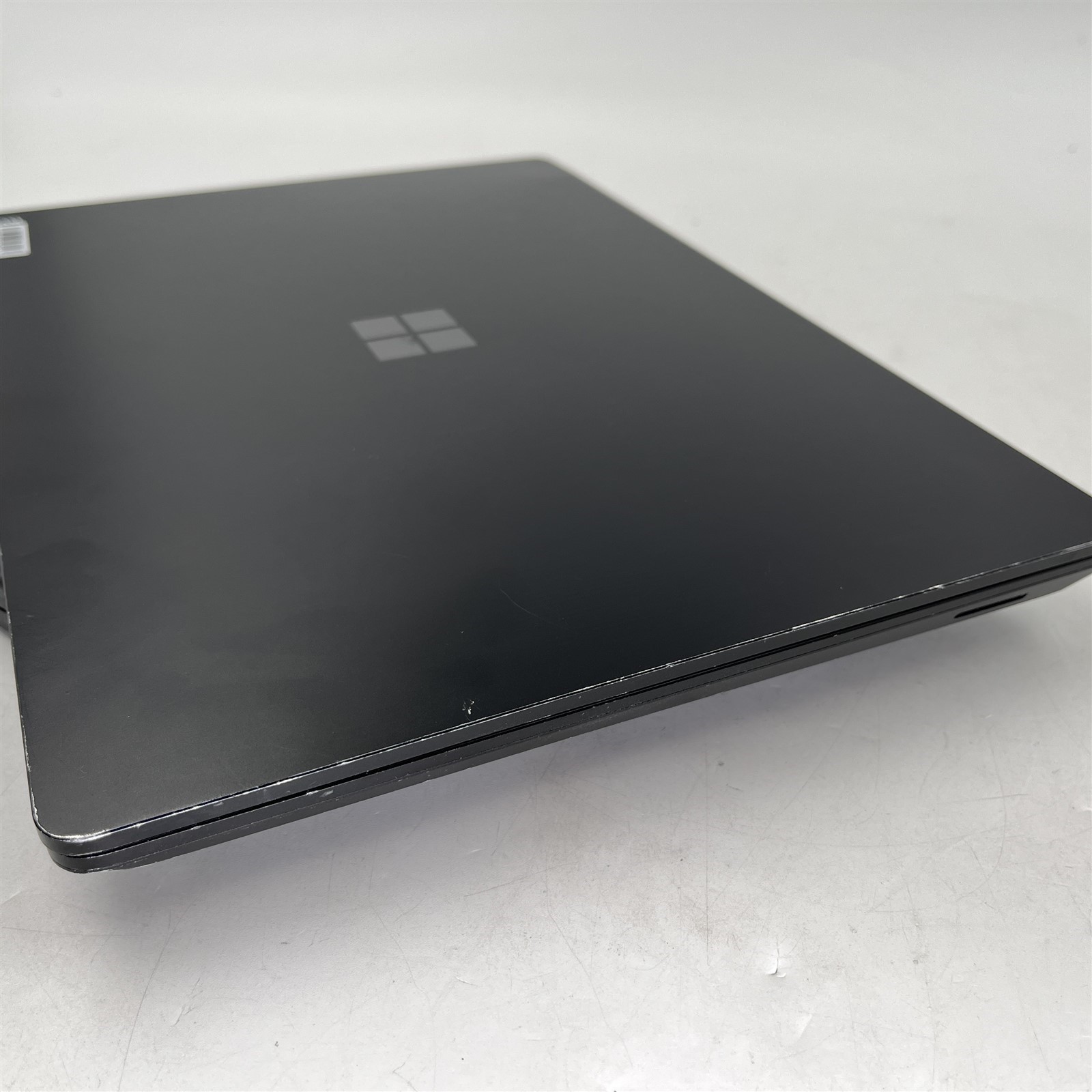 Microsoft Surface Laptop 3 i5-1035G7 1.20GHz/16GB RAM/128GB NVMe SSD/Win11p