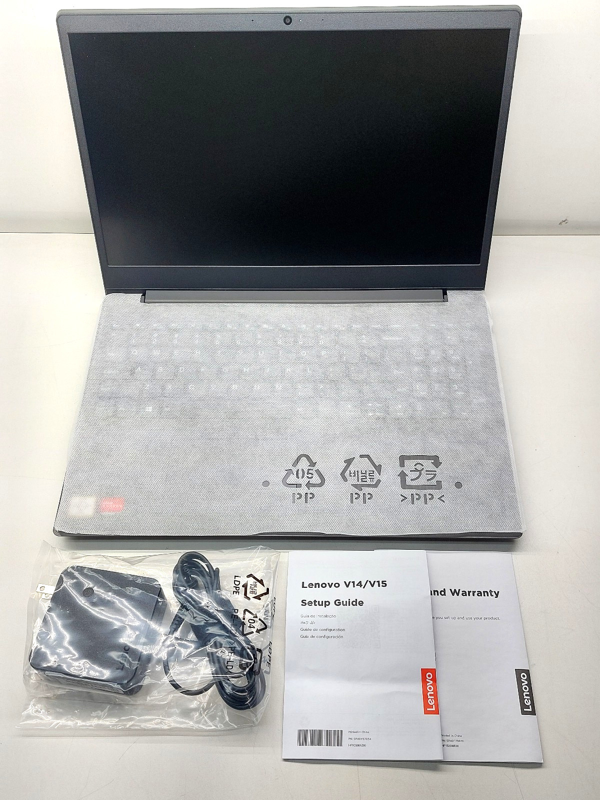 Lenovo 82C7 V15-ADA 15.6″ FHD TN AMD A3150U 2.4 GHz 8GB RAM 256GB SSD Win10 Pro