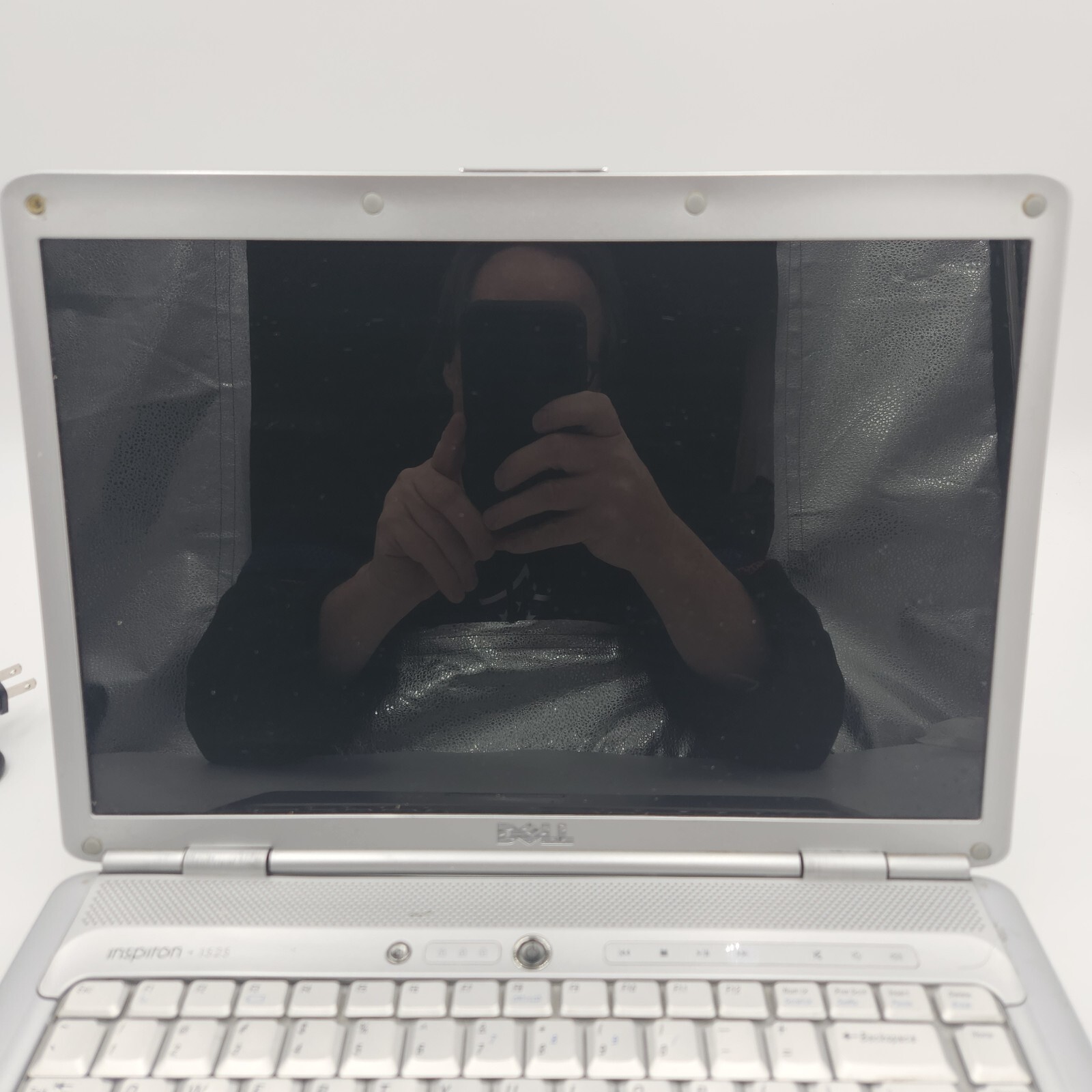 Dell Inspiron 1525 15″ Laptop Intel Dual Core 4GB Ram No HDD No Battery As-Is