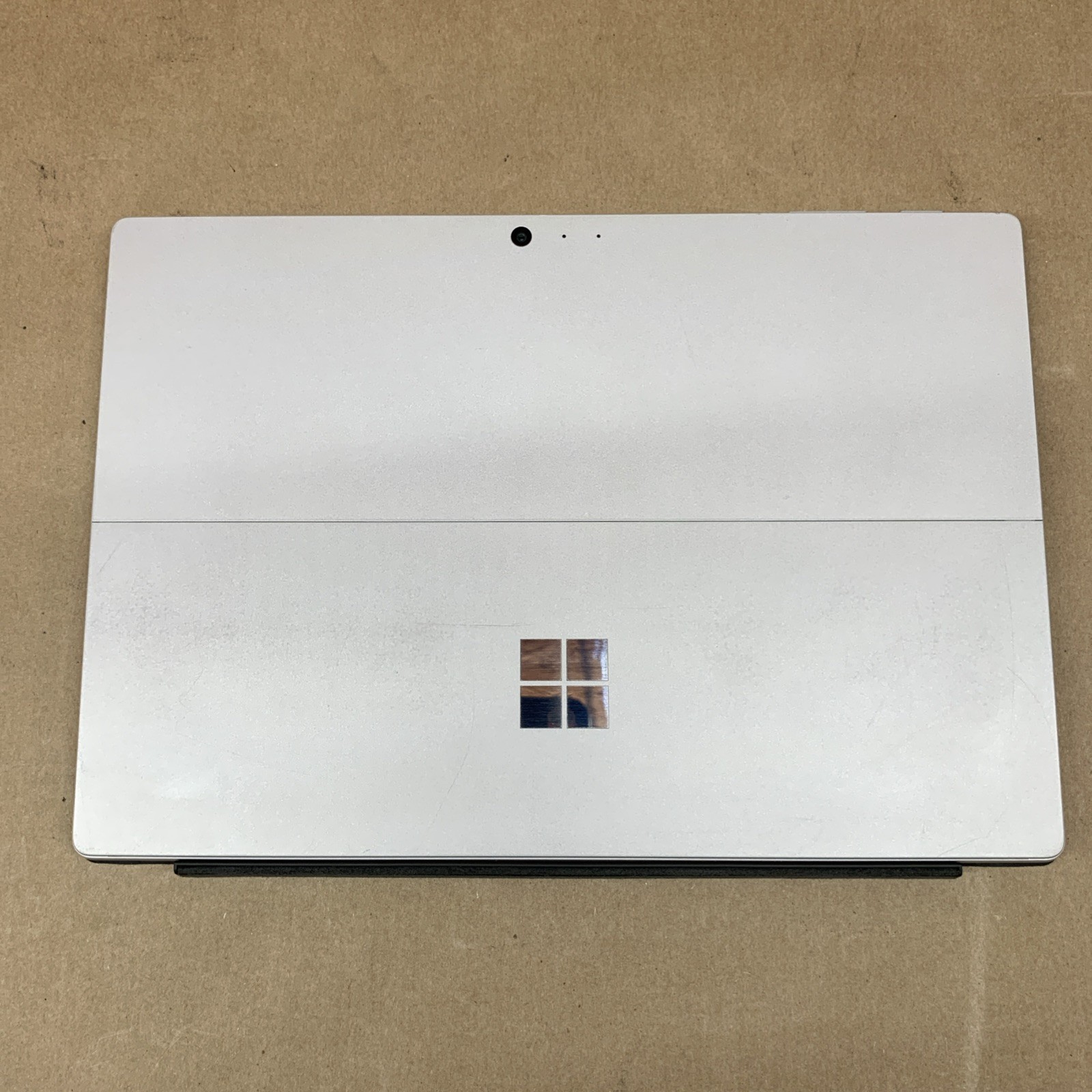 Surface Pro 5th Gen 1796, Core i5-7300U @ 2.6GHz, 8GB RAM, 256GB SSD, W10P