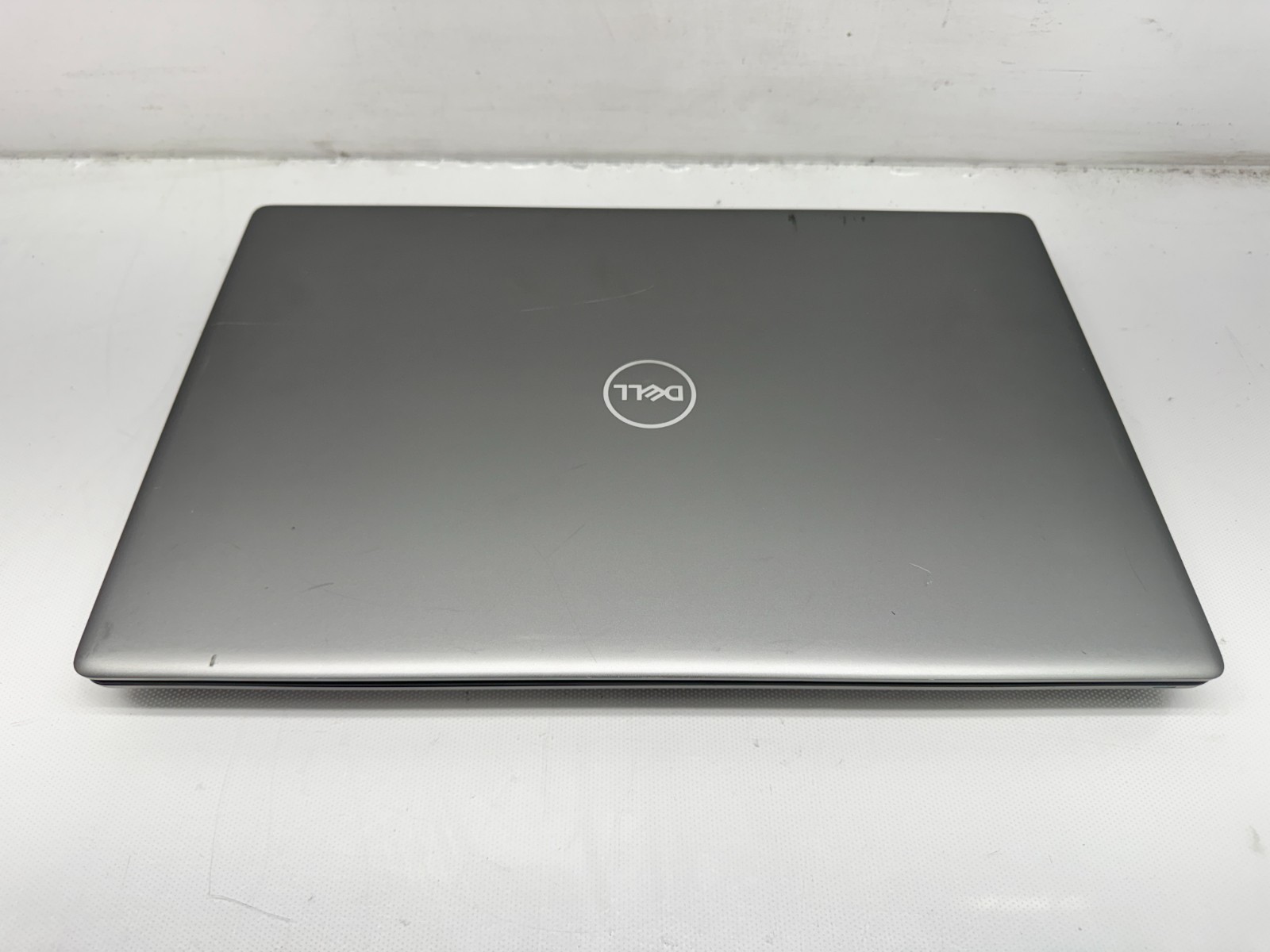 Dell Precision 7750 17.3″ i7-10850H@2.70GHz 16GB RAM 256G SSD RTX3000 **READ**