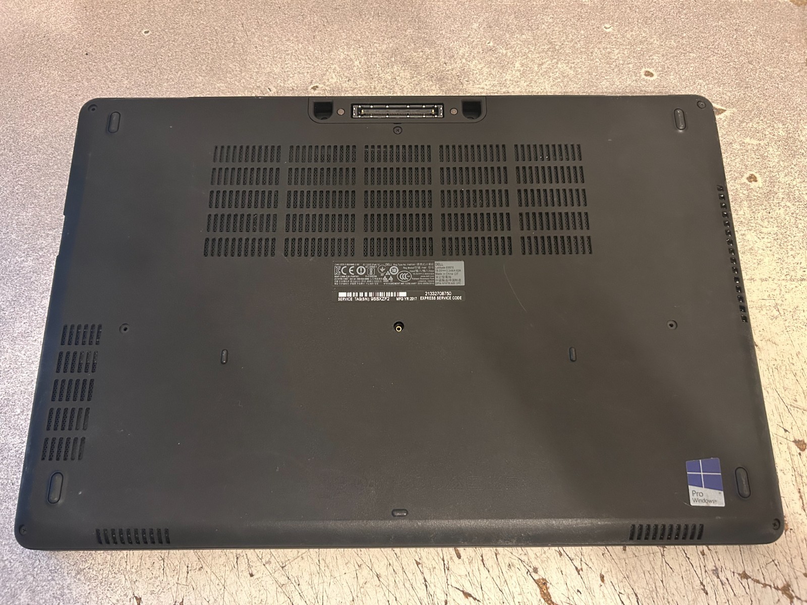 Dell Latitude E5570 i5 CPU 15.6″ Display 8 GB RAM No HD No AC No WiFi Quick Ship