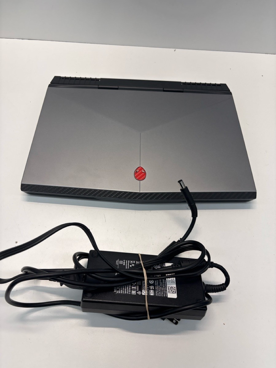 ALIENWARE LAPTOP P69F PRE-OWNED (P23017363)