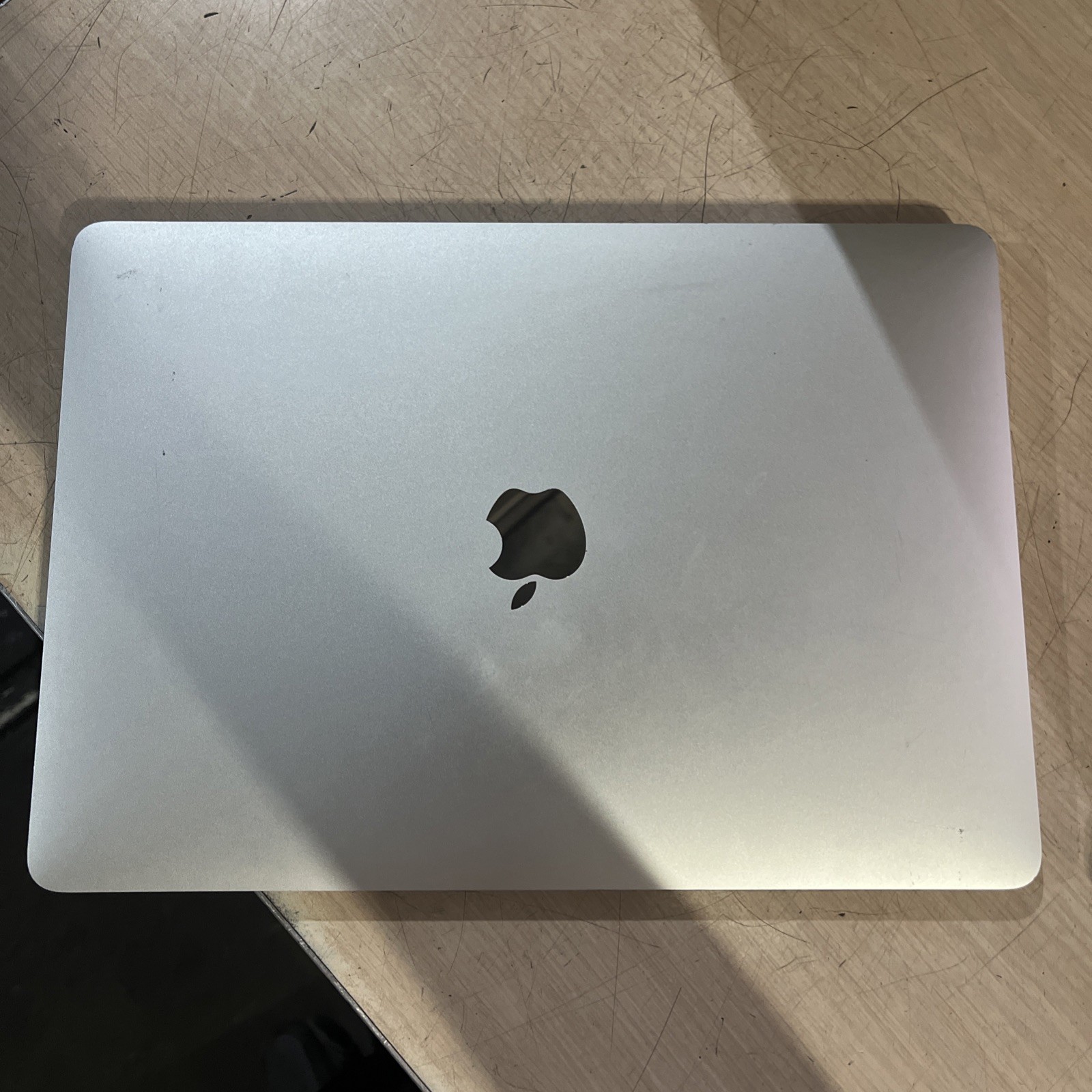 APPLE MACBOOK AIR 13″ SCISSOR, 2020 CORE I3-1000NG4 1.1GHZ 8GB RAM 256SSD