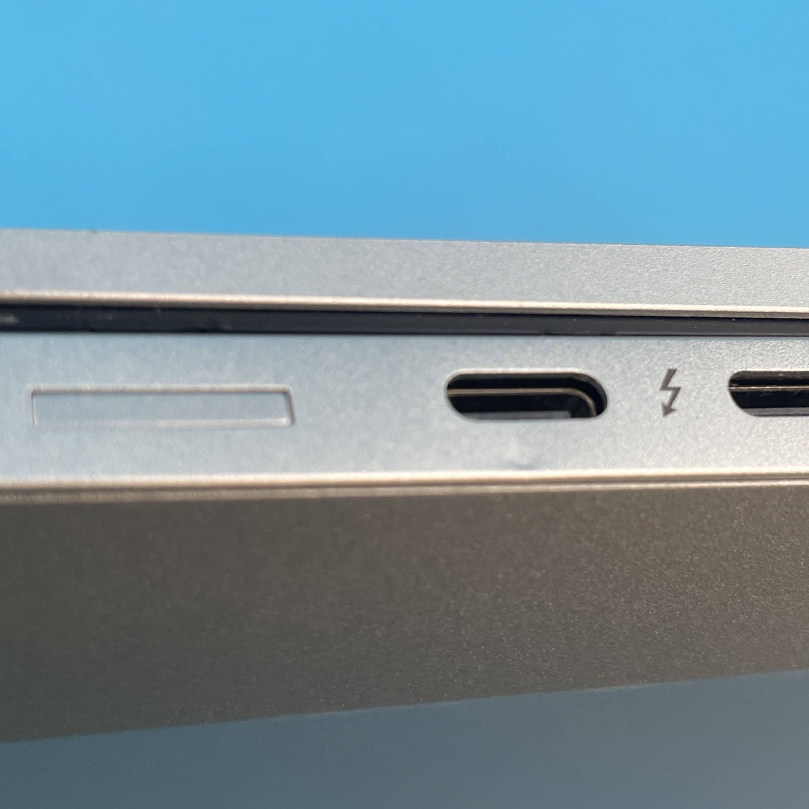 HP EliteBook 840 G8 | i7-1185G7 | 16GB RAM | NO DRIVE | NO OS | 73% BATTERY