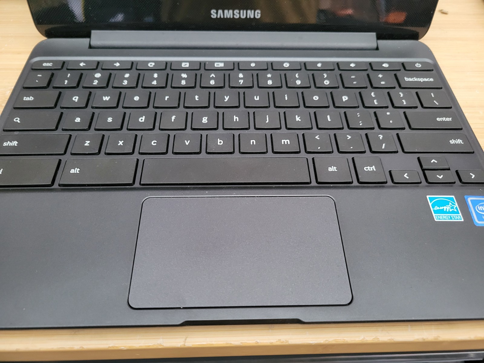 Samsung Chromebook 3 XE501C13 K05US 11.6″ Intel Celeron 1.6GHz 4GB RAM 32GB eMMC