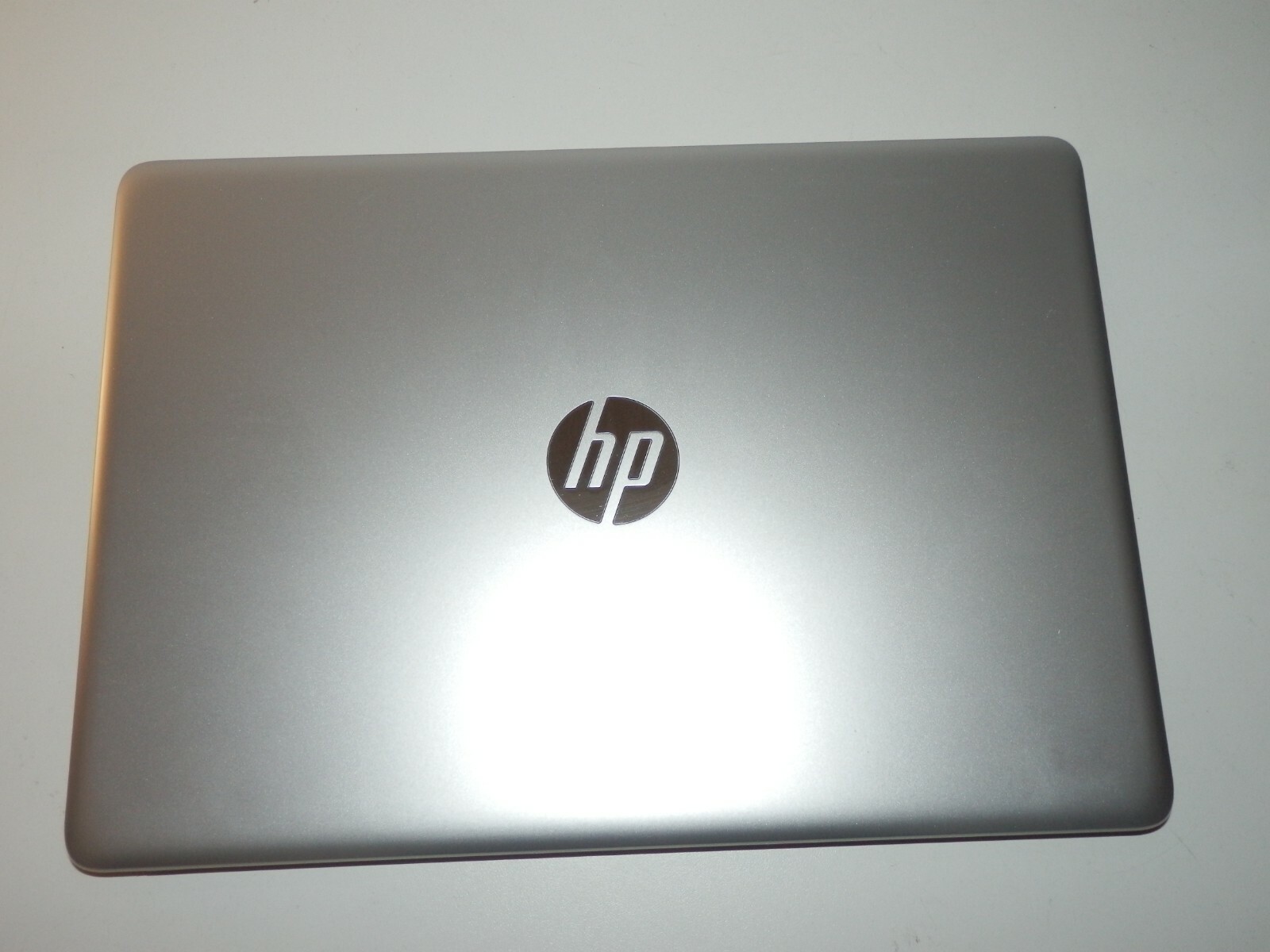 HP 14-ck0518na, Intel i5-8250U, 4GB Ram, 128GB SSD, UHD 620, 14″ inch HD, Original Box