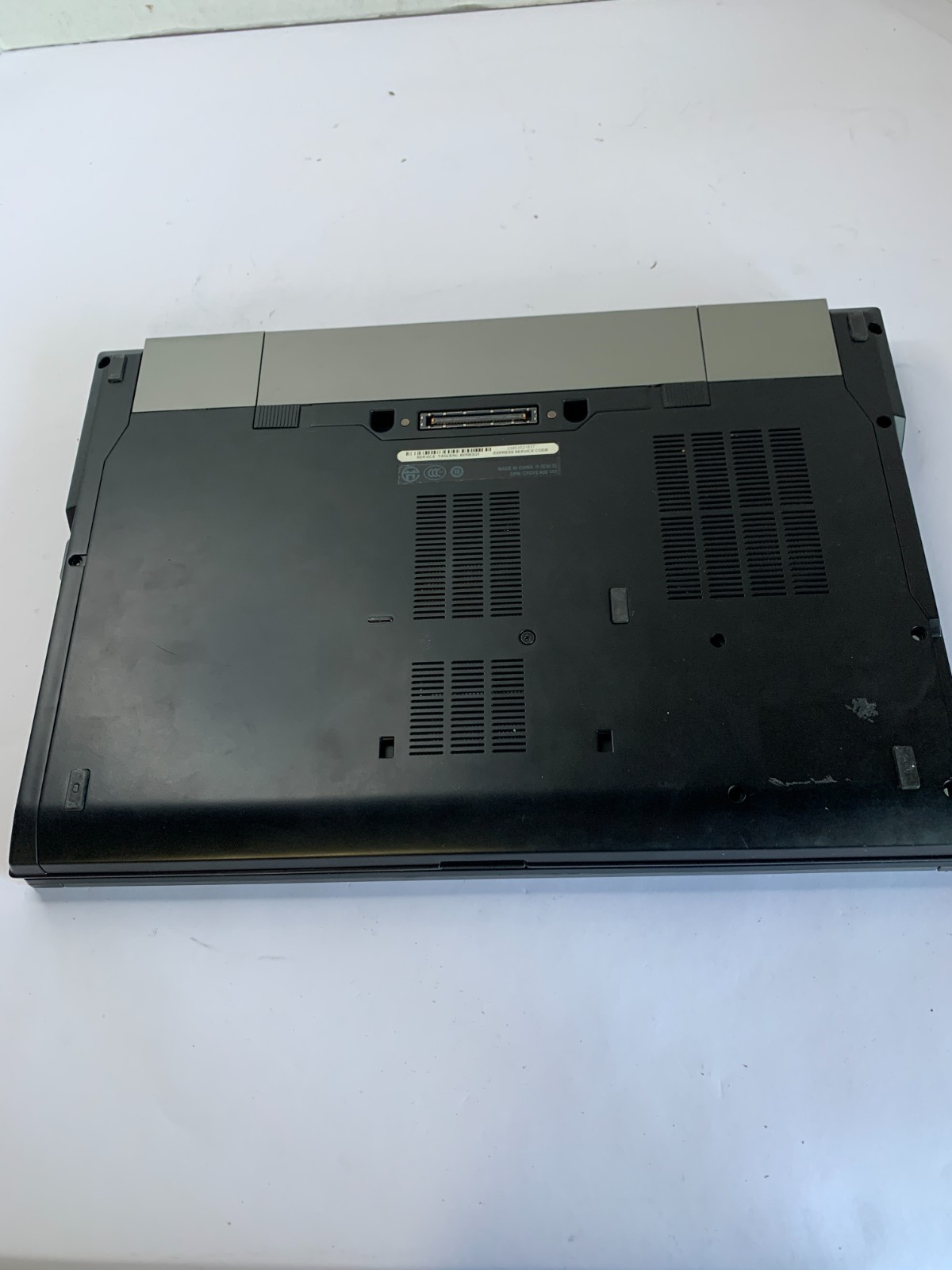 Dell Precision M4500 – i7 640M – 8GB DDR3 – NO HDD/ NO SSD – DEAD BATT