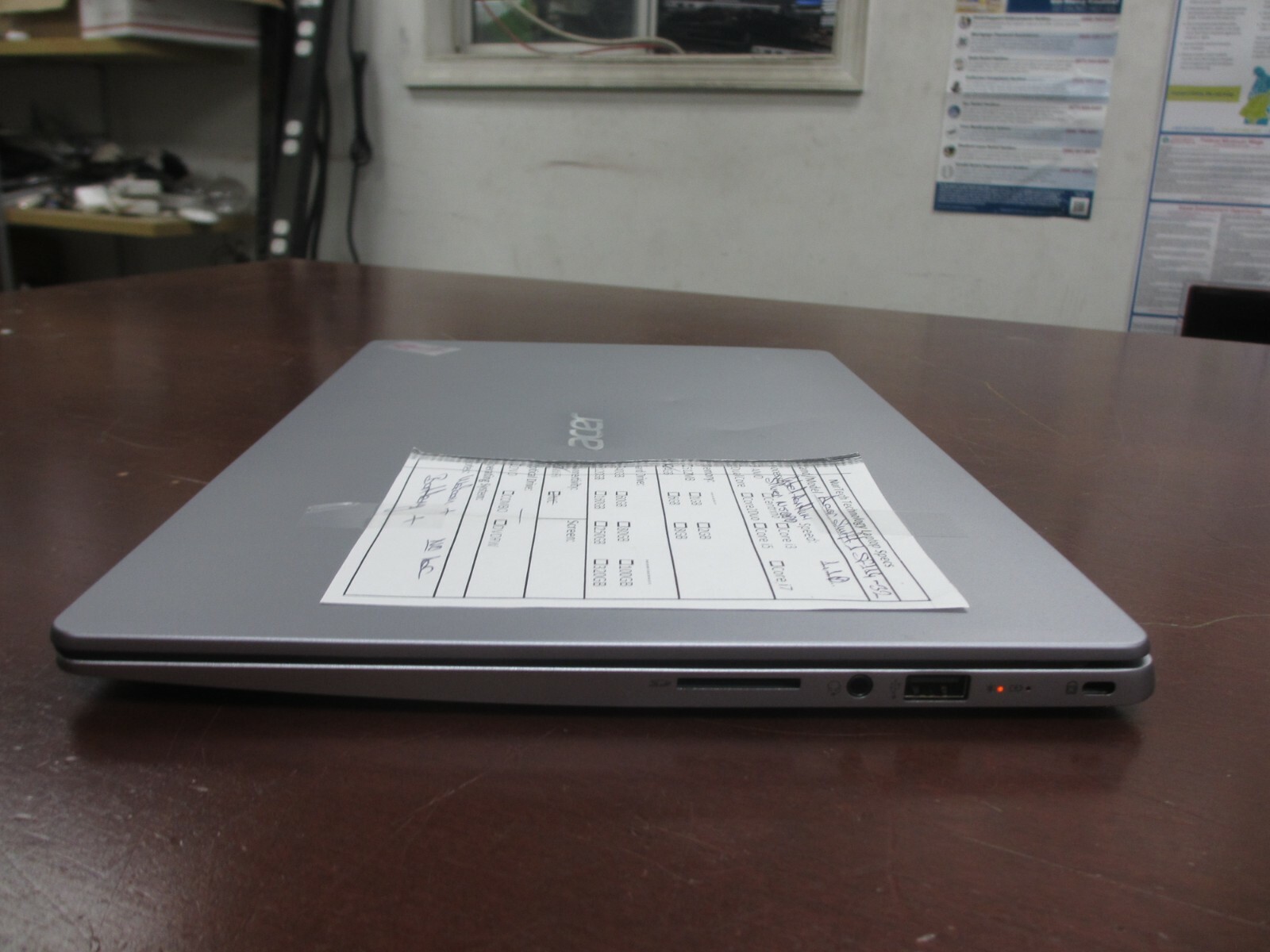 Acer Swift 1 14″ SF114-32 Intel Pentium 1.10Ghz 4GB 64GB Laptop *see pictures*