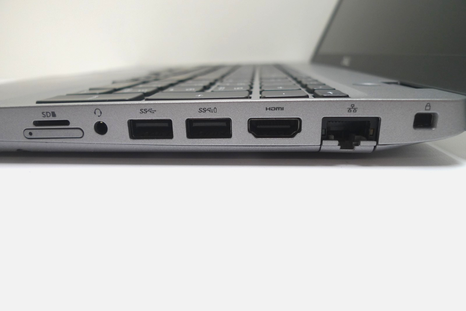 Dell Latitude 5511 | i7-10850H | 16GB RAM | 512GB NVMe | Linux | Charger | Read