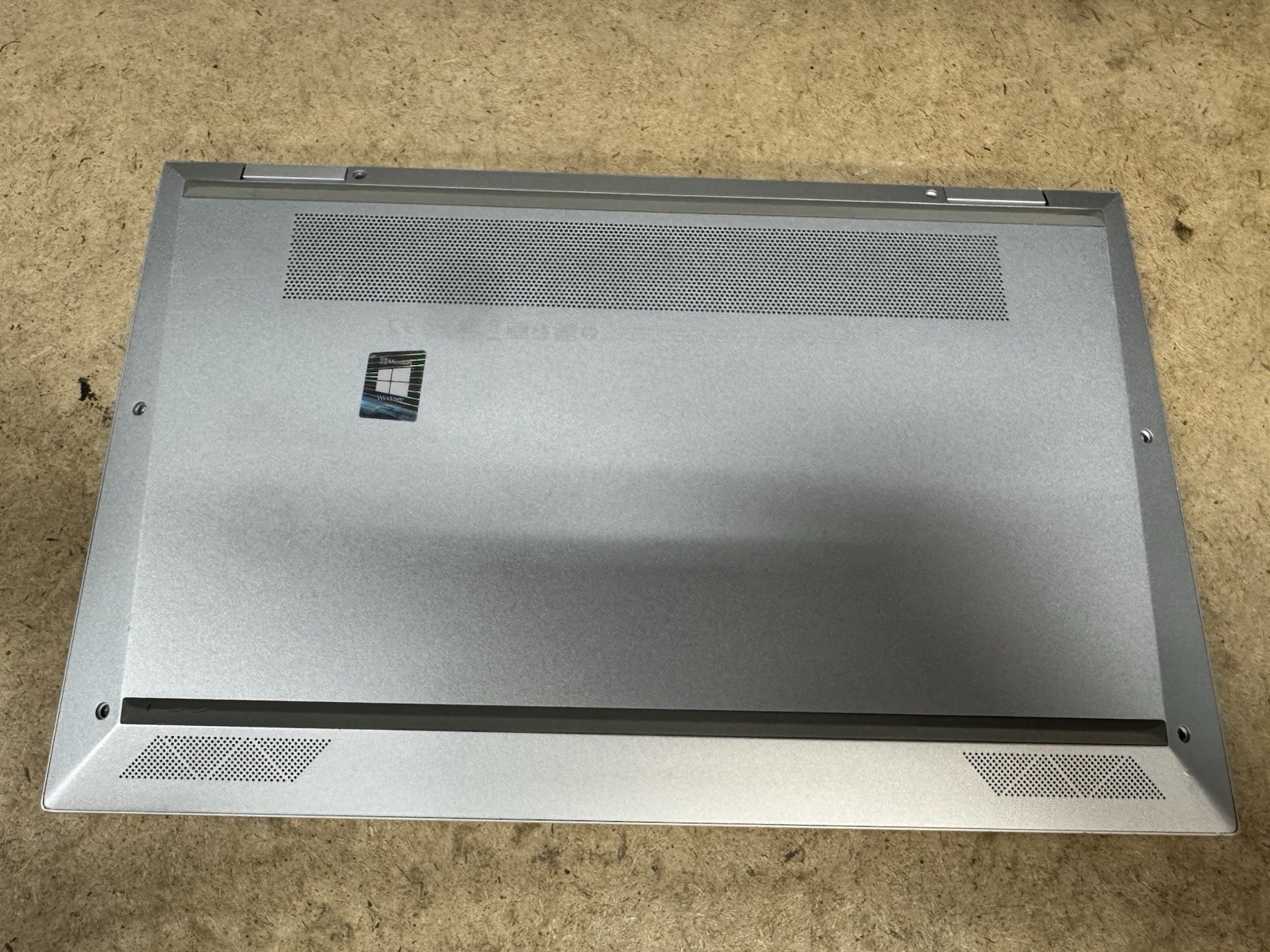 HP EliteBook X360 1030 G8 2-in-1 Core i7-1165G7 2.80GHz BAD FOR PARTS REPAIR