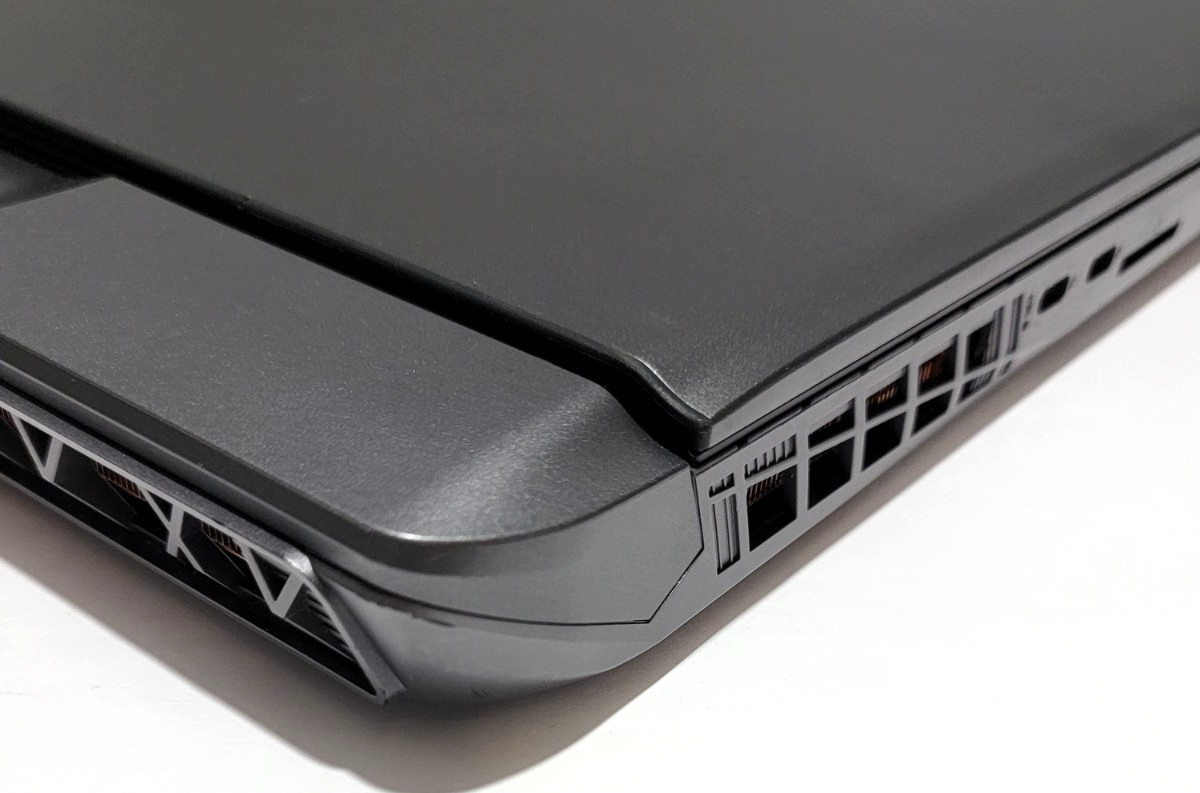 MSI Vector 16 HX AI A2XW-Intel Ultra 9 275HX-64GB Ram-4TB SSD-Nvidia RTX 5070