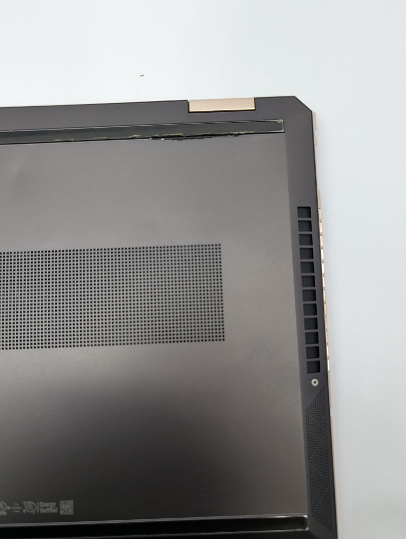 HP Spectre x360 2-in-1 15-EB0043DX 15.6″ 4K Touch i7-10510U 16GB 512GB SSD MX330