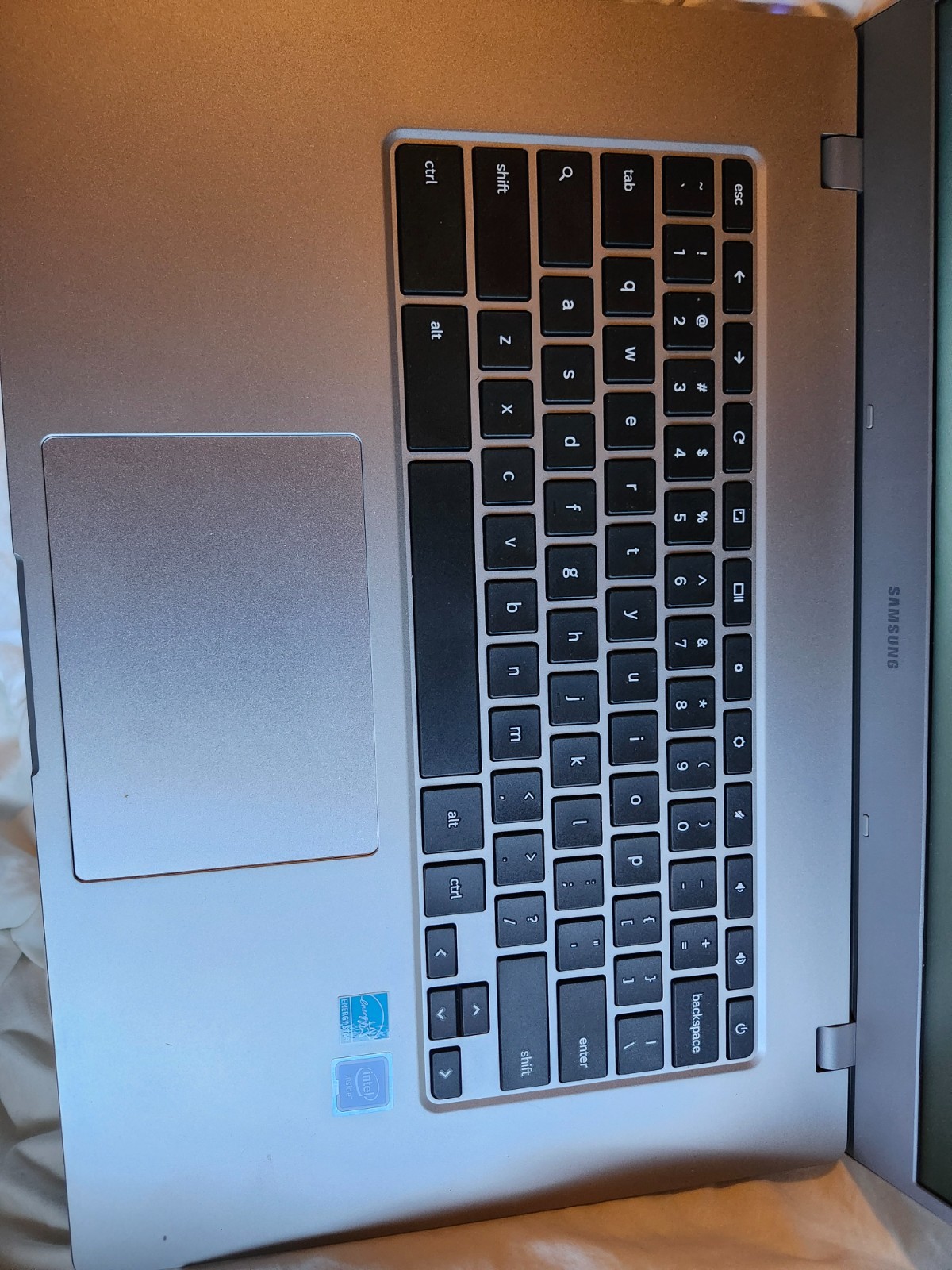 Samsung Galaxy Chromebook 4+ 15.6″ LED Intel Celeron 4GB 128GB Platinum Titan