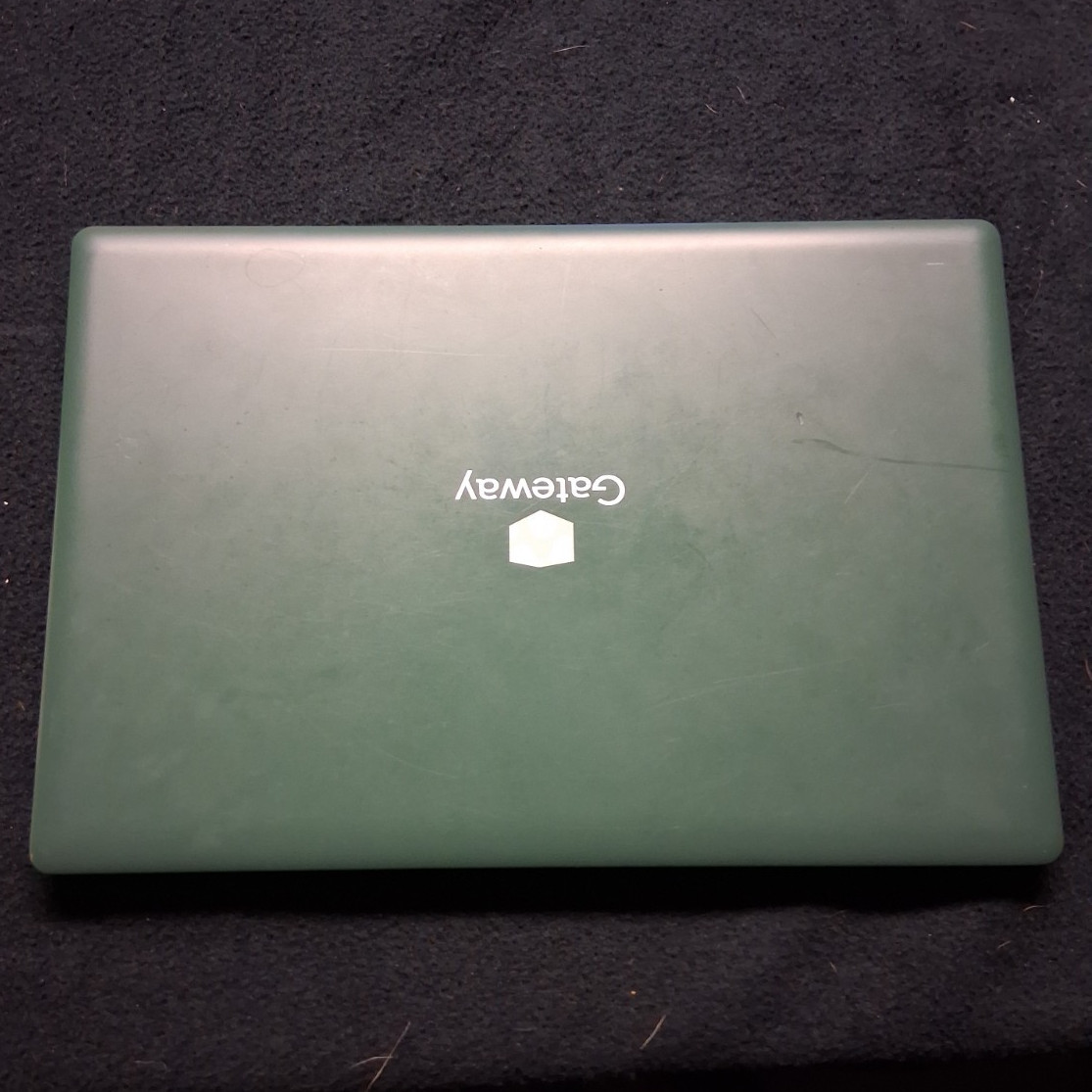 Used Gateway 14in Green Laptop 64GB