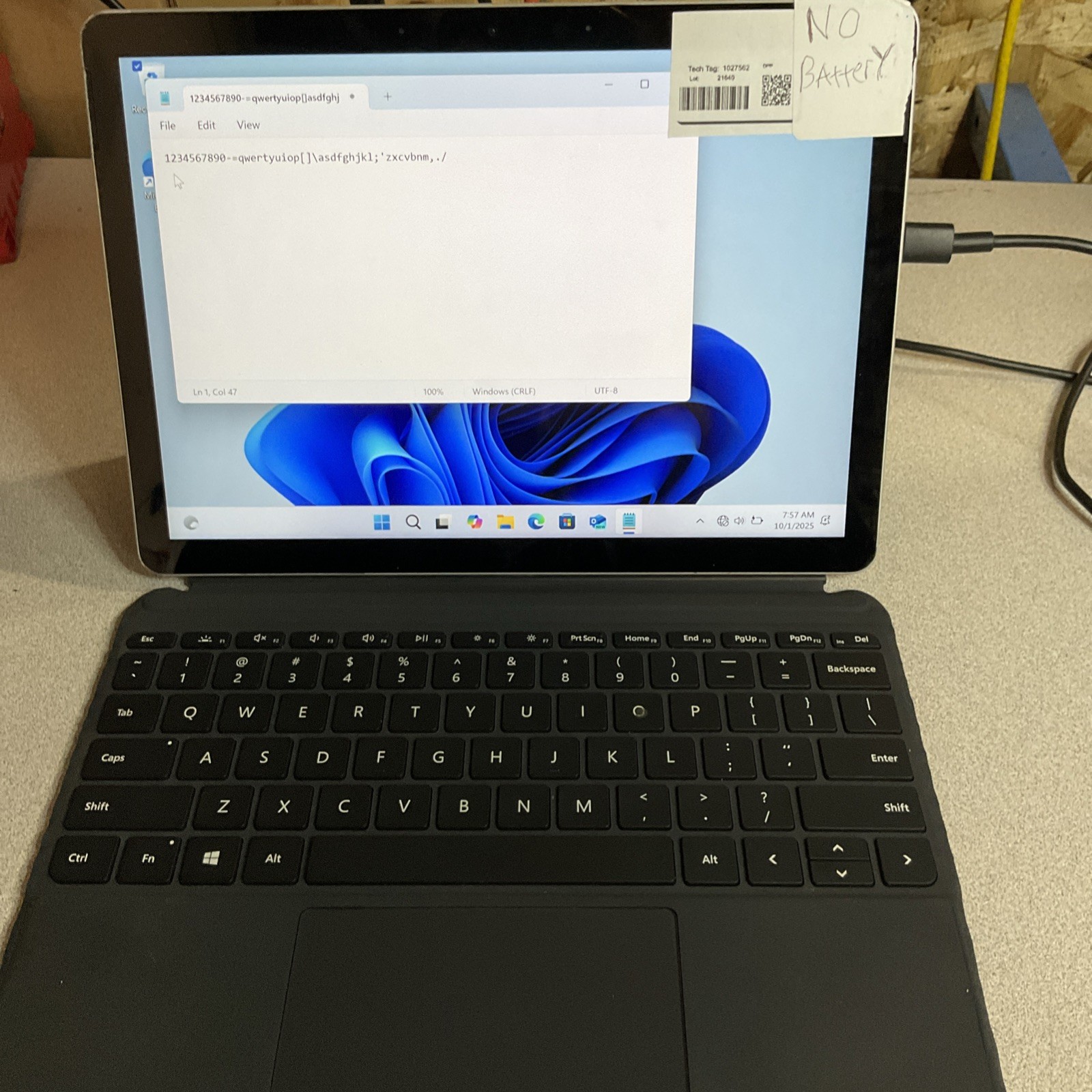 Surface Go 2 4425Y 1.70GHz 8GB 128GB W11 Pro Bad Battery No Charger