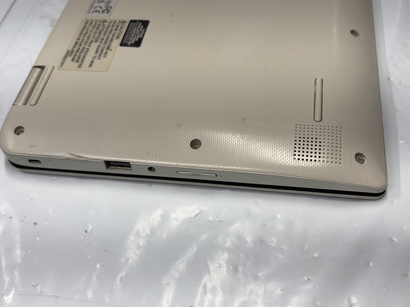 Toshiba Satellite Radius 11 L15W-B1302 HD Touchscreen 11.6″ Laptop