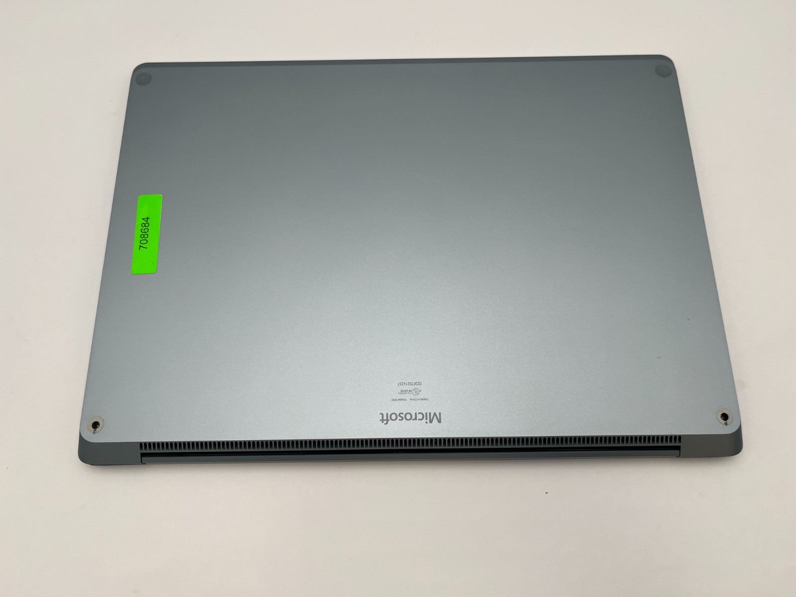 Microsoft Surface Laptop 4 1950 13.5″ Touch i7-1135G7@2.40GHZ 8GB RAM 512GB NVME