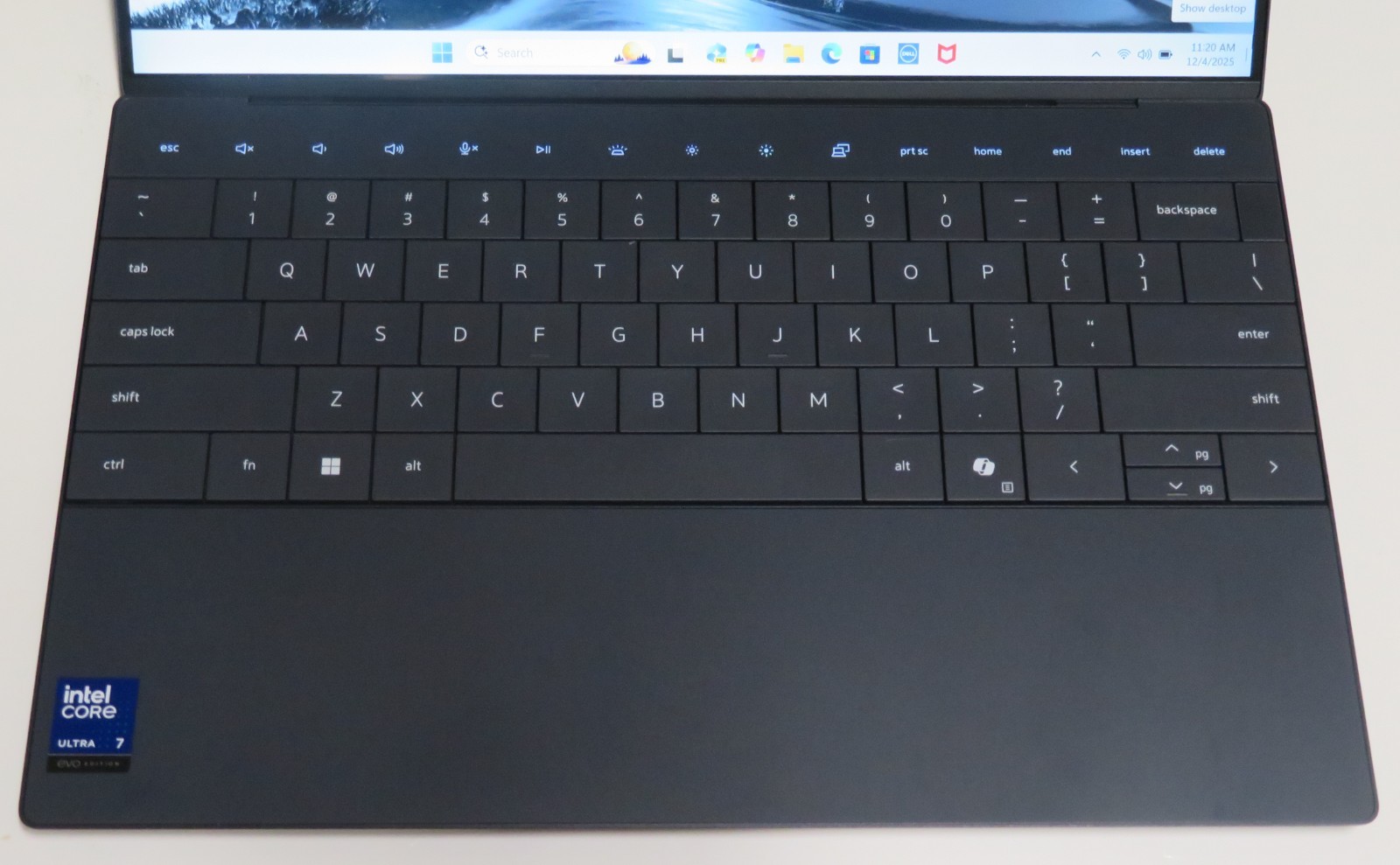 Dell XPS 13 9350 13.4″ Copilot+ Laptop Intel Core Ultra 7 256V 16GB RAM 512GB