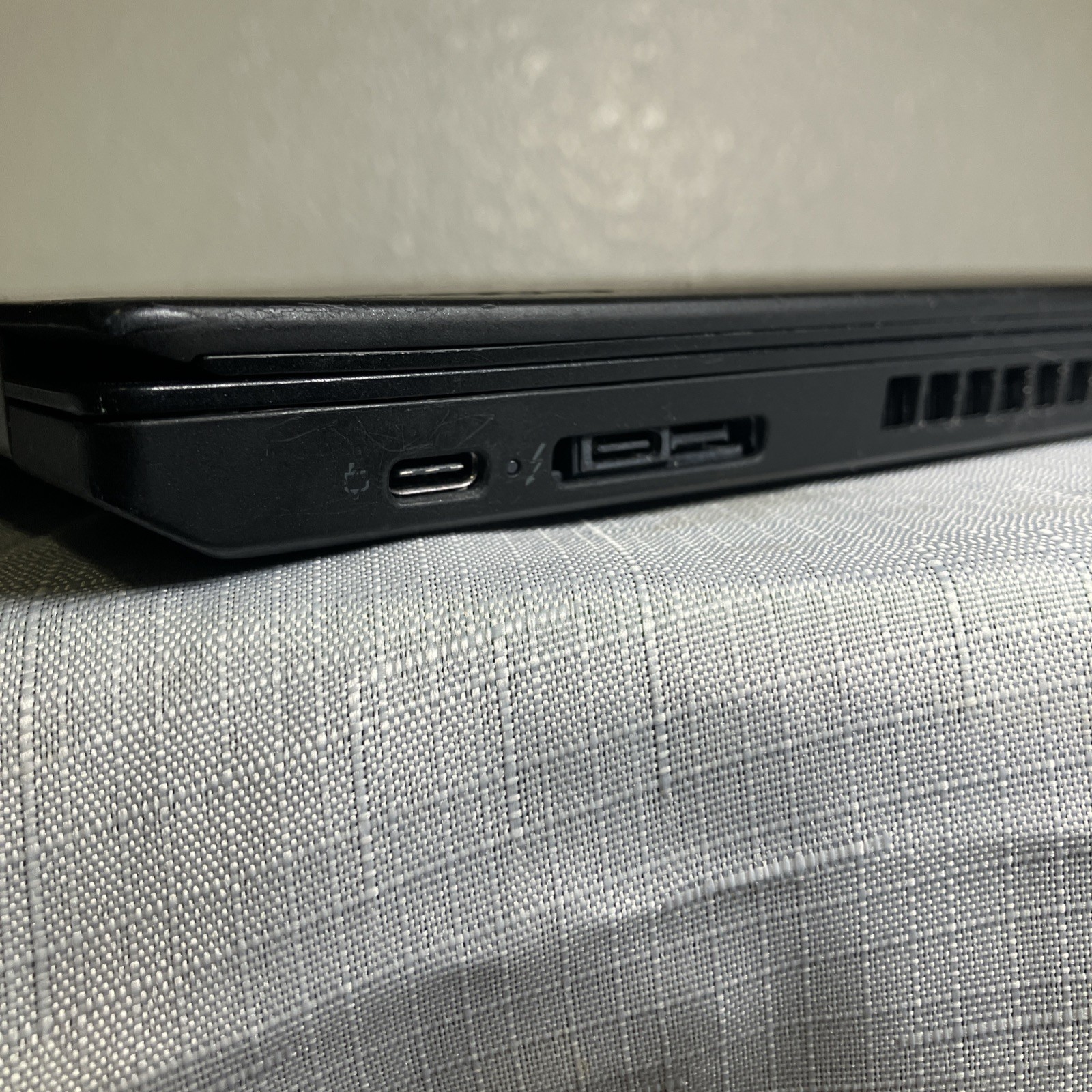 Libreboot Lenovo ThinkPad T480 i5 16GB DDR4 500GB NVMe 72Wh Bat WiFi 6E -Debian
