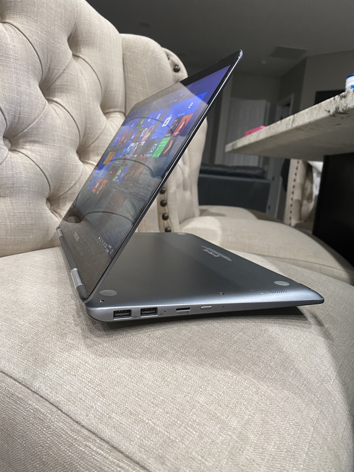 Samsung Notebook 9 Pro 940X3M 13.3″ Convertible Notebook-Core i7- 2.7GHz-8GB Ram