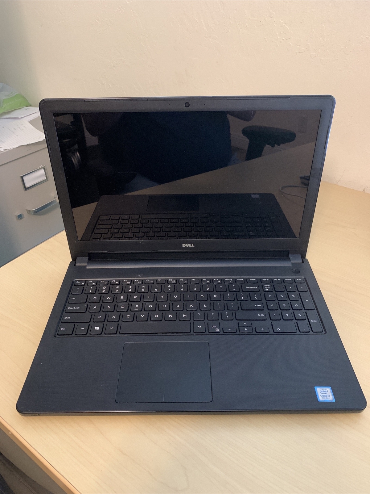 Dell Inspiron 15 5566 15.6” / Intel Core i3 UNKNOWN SPECS /(POWERS ON/NO BOOT)