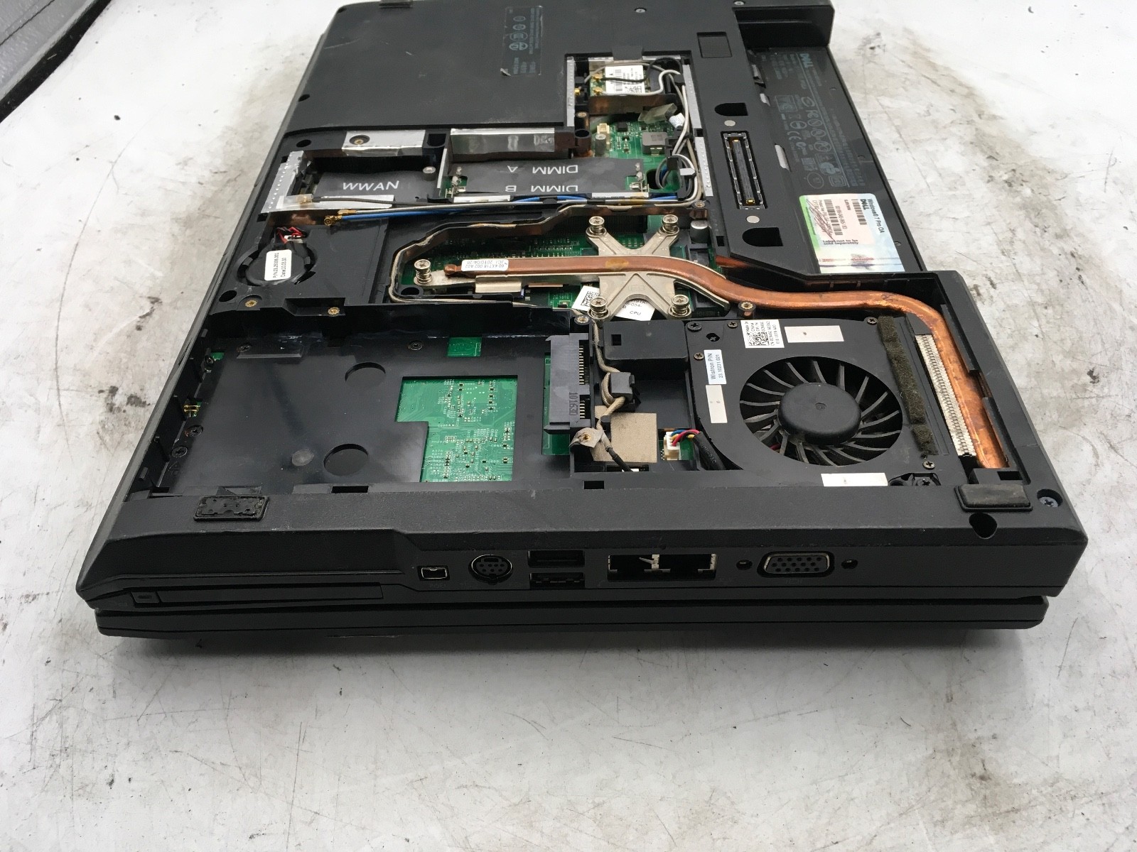 DELL LATITUDE E5400 – FOR PARTS – MISSING COMPONENTS – INTEL CORE 2 DUO -READ-BB
