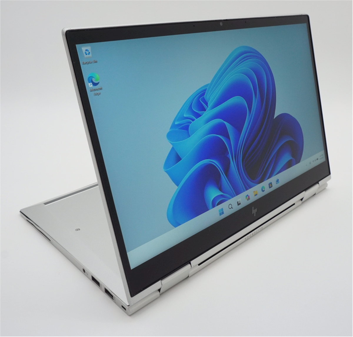 HP EliteBook x360 830 G7 Touch 2-in-1 Laptop 13.3″ i7-10610U 16GB 512GB – Good