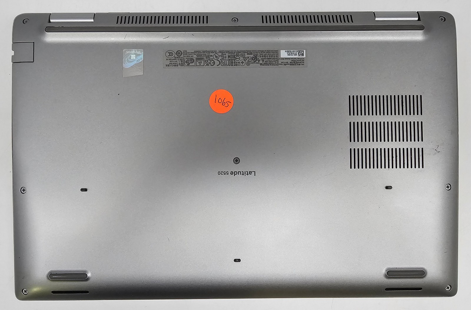* Dell Latitude 5520 – 15.6″ Laptop – i7-1185G7 16GB RAM 512GB SSD – Windows 11