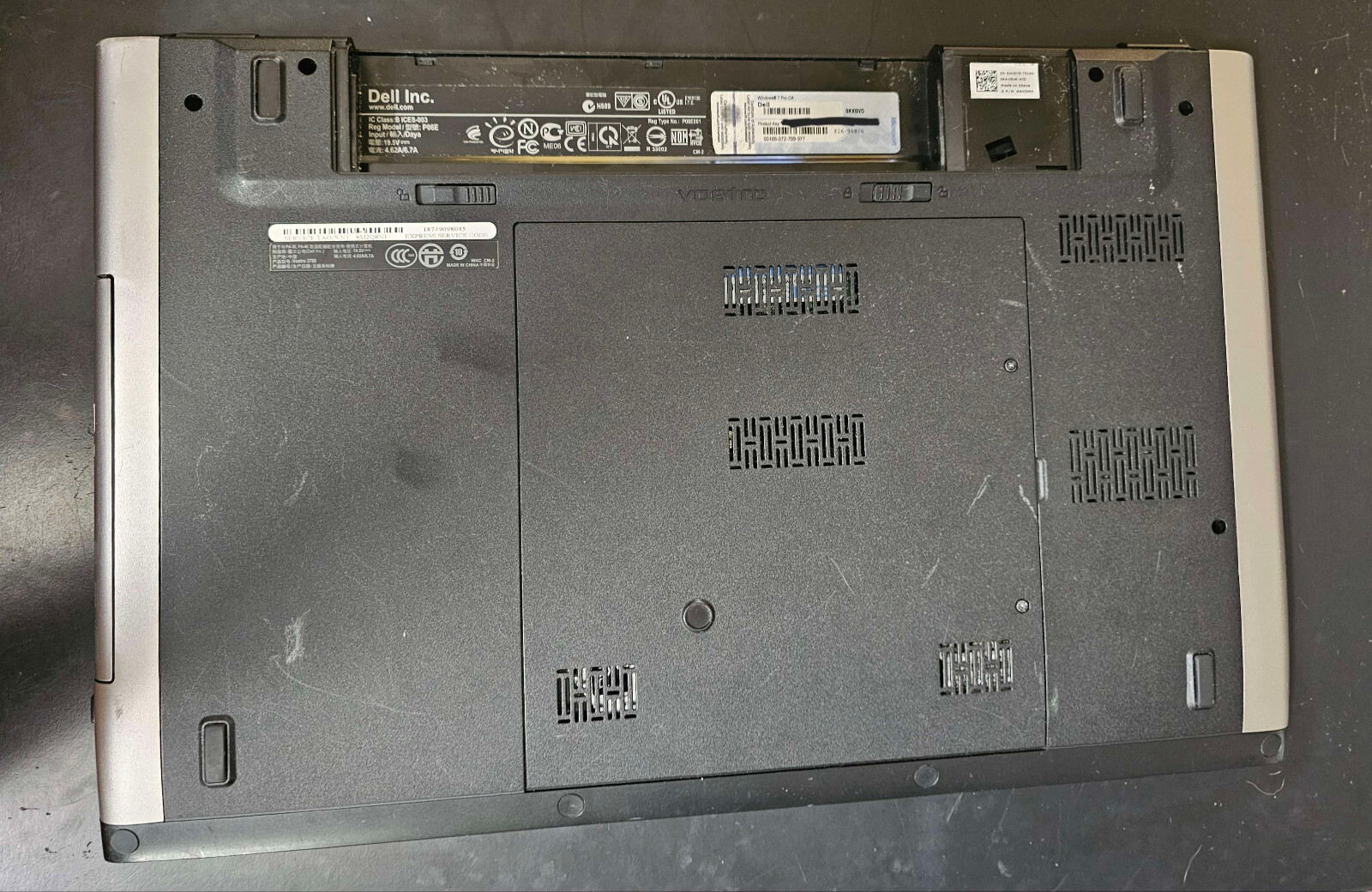 Vostro 3700 (COMES WITH CHARGER), 3Gb ram, 7200rpm hhd, windows 10 pro