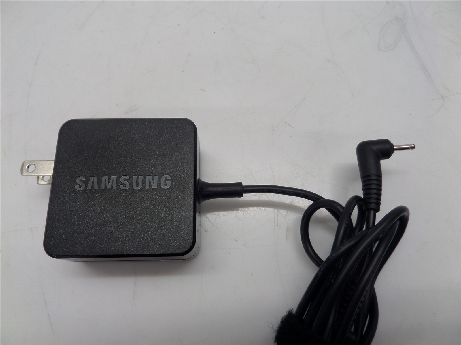 Samsung Chromebook 3 11.6″ XE500C13-K04US 16GB eMMC 4GB RAM N3060 1.6GHz CPU