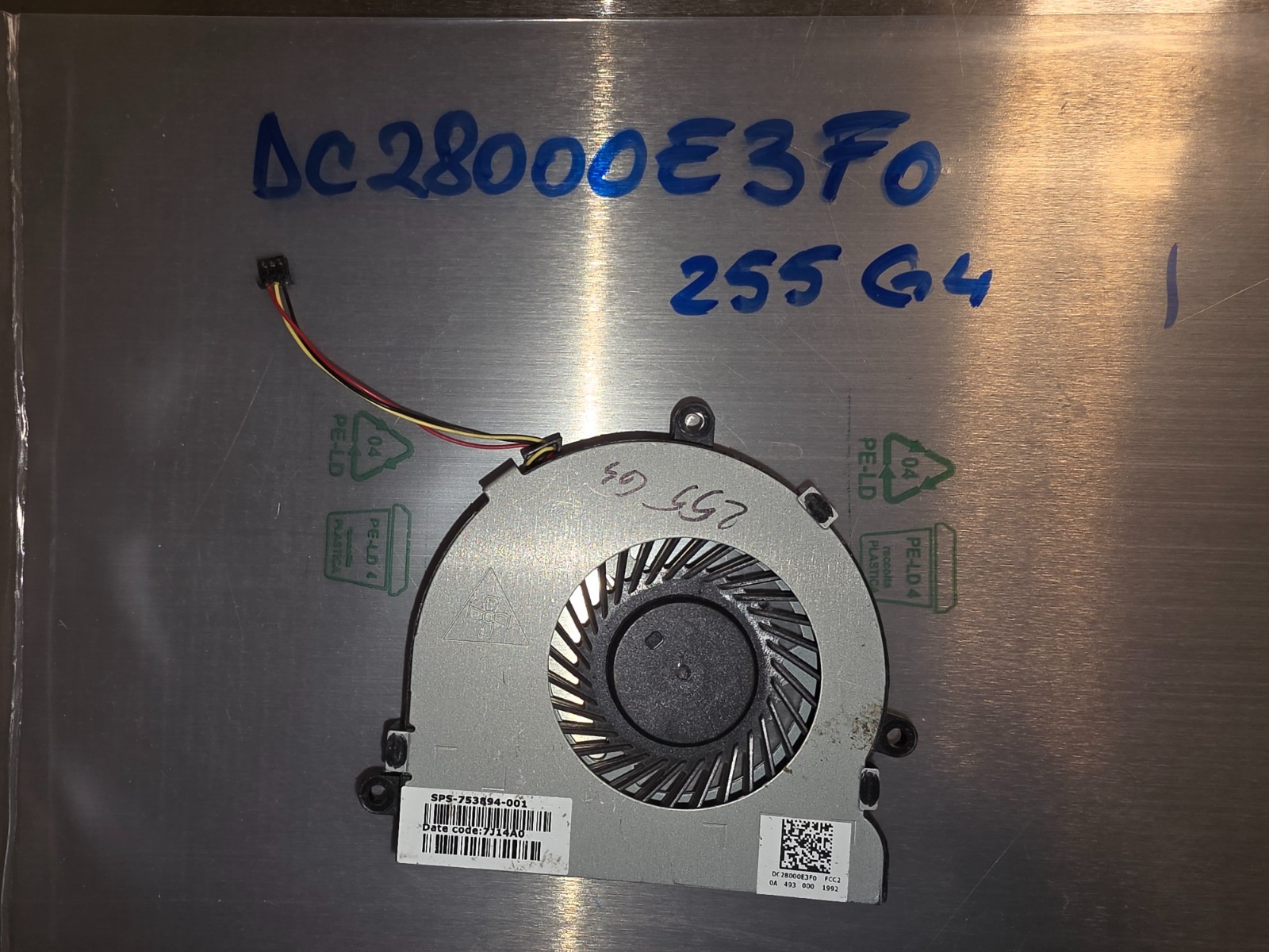 HP 15-H 250 255 G3 15-G 255 G4 240 G3 14-G 14-S 14-R FAN FAN 753894-001 #