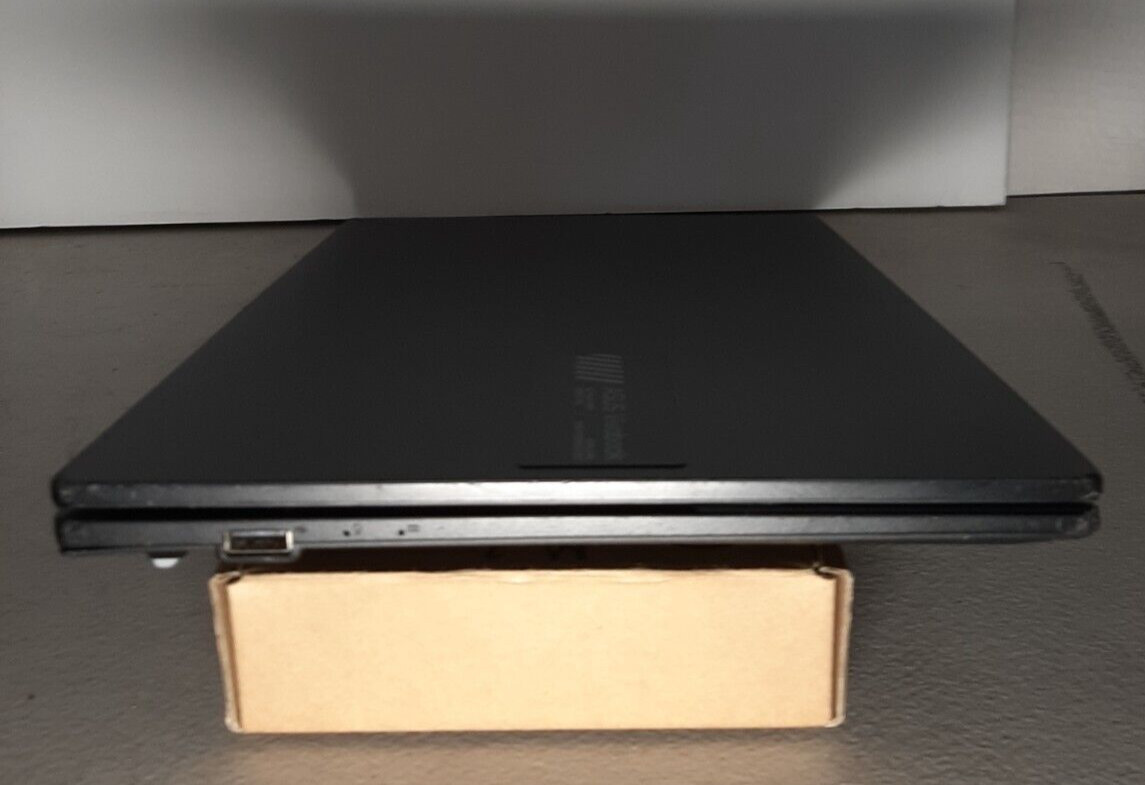 Asus VivoBook Go E140FA RYZEN 3 7320U 4GB RAM 256B SSD Win 11 #97
