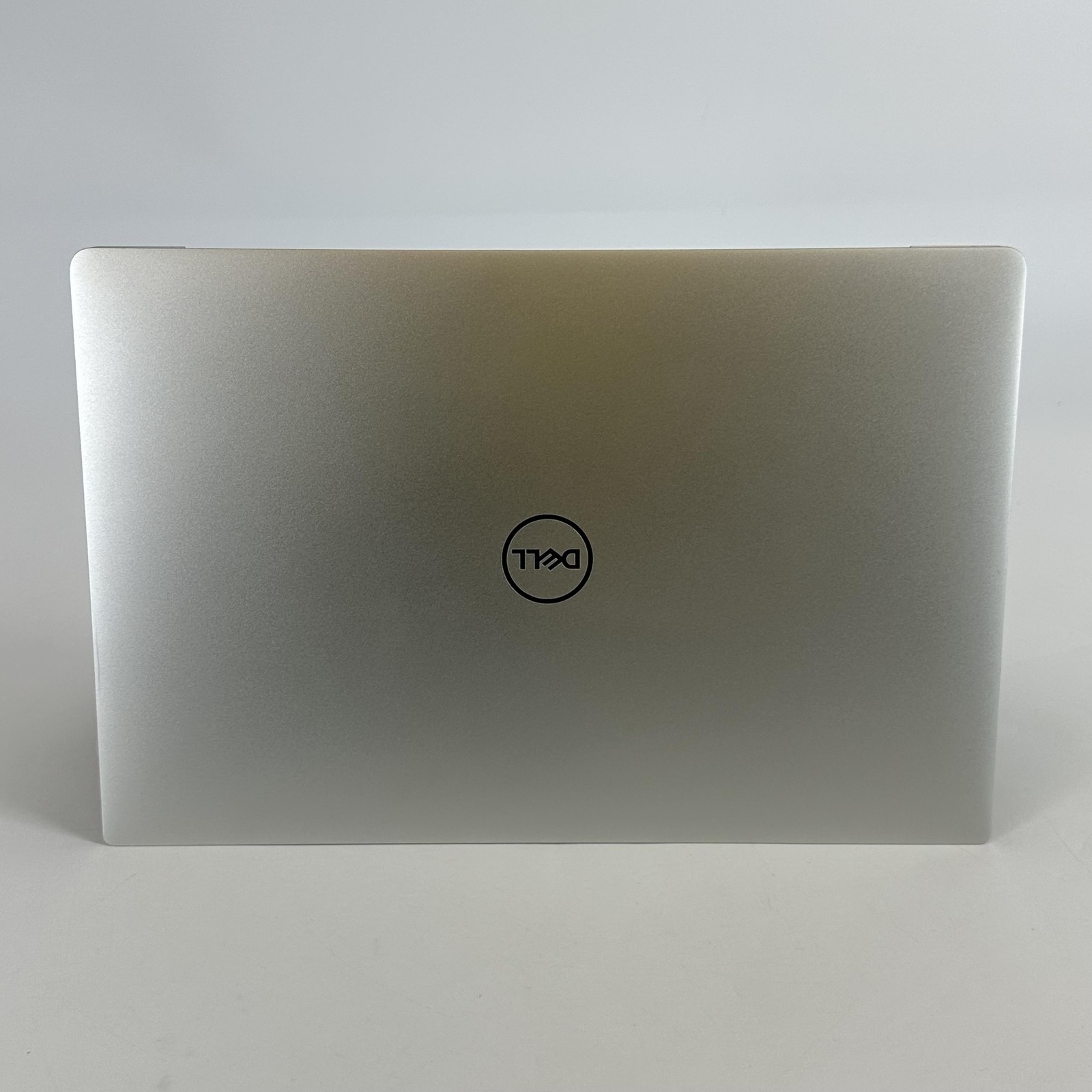 Dell XPS 13 7390 2020 Silver 4K TOUCH i7-10710U 1.10GHz 16GB 1TB SSD Good