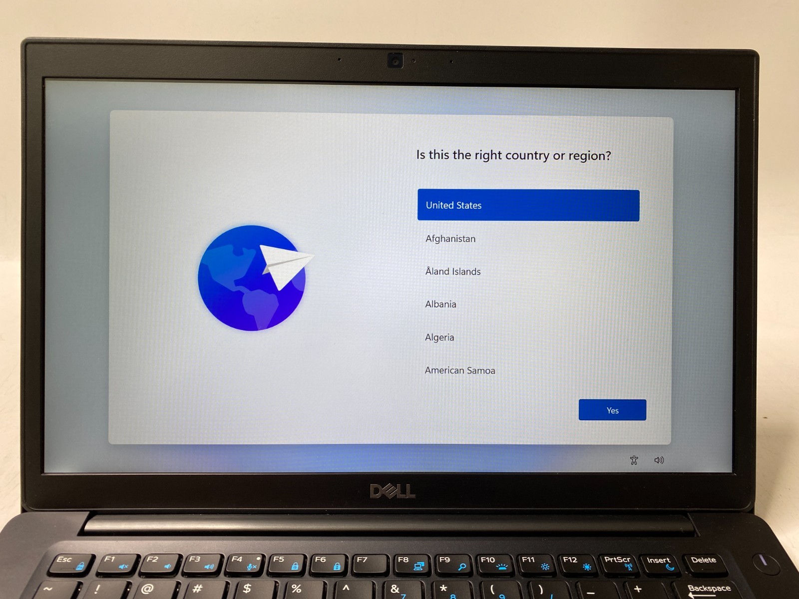 Dell Latitude 7490 14″ i7-8650U 16GB DDR4 256GB SSD Win11Pro 79% Battery, w/AC