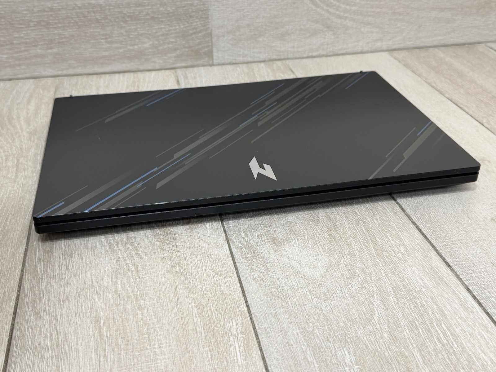 “Read” Acer Nitro V 15 Core i5-13420H GeForce RTX 2050 8GB Ram 512GB SSD