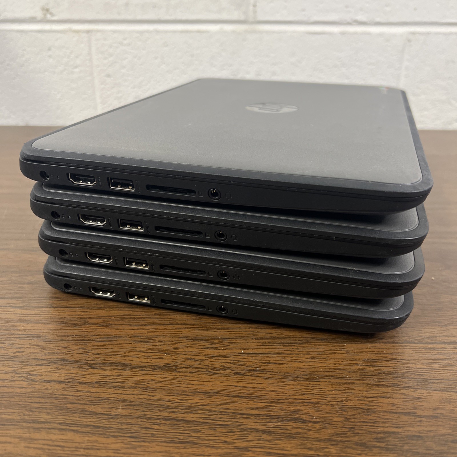 Lot 4 HP Chromebook 11 G5 EE PARTS/REPAIR – ⚠️ POWER ON, BAD BATTERIES