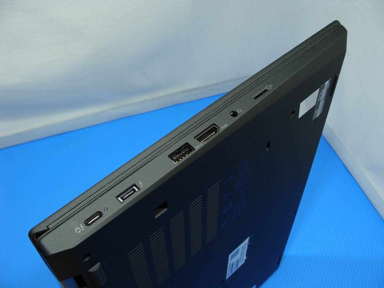 Lenovo ThinkPad P15s Gen2i 15.6″FHD i7-1165G7 2.8GHz 16GB 512GB T500 100ttery