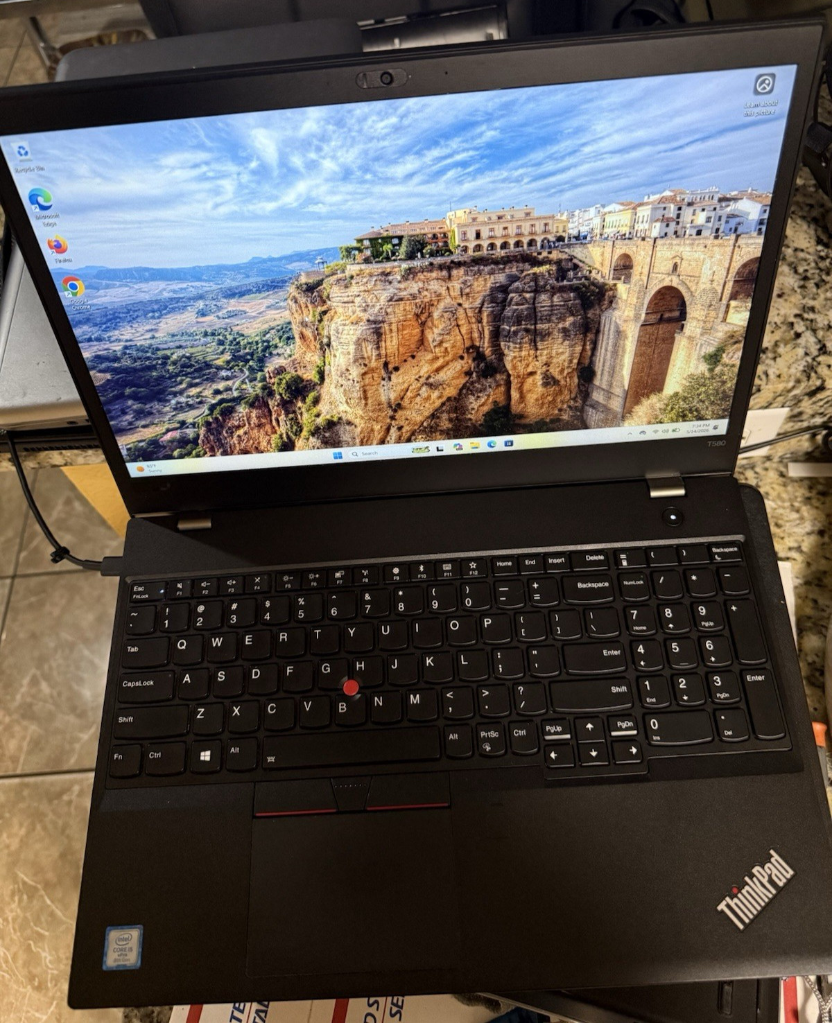 Lenovo ThinkPad T580 15.6” (256GB SSD, Intel Core i5-8250U, 1.60GHz, 16GB)…