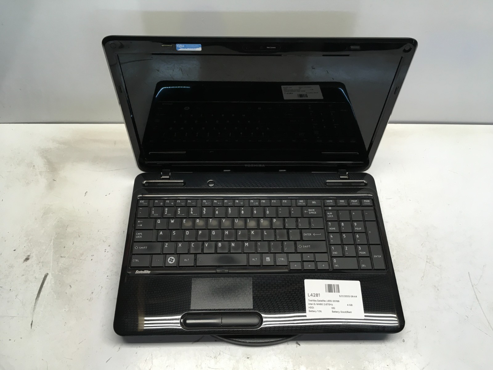Toshiba Satellite L655-S5168 Intel i5-M480 2.67GHz 4 GB NO HDD/Battery