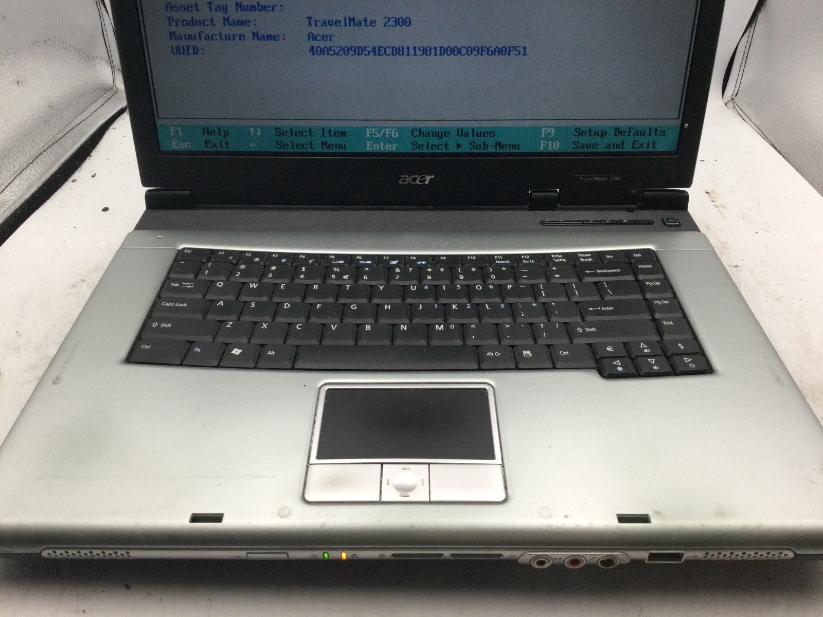 ACER TRAVELMATE 2300 – BOOTS TO BIOS – INTEL CELERON M – 256MB RAM – READ – BB