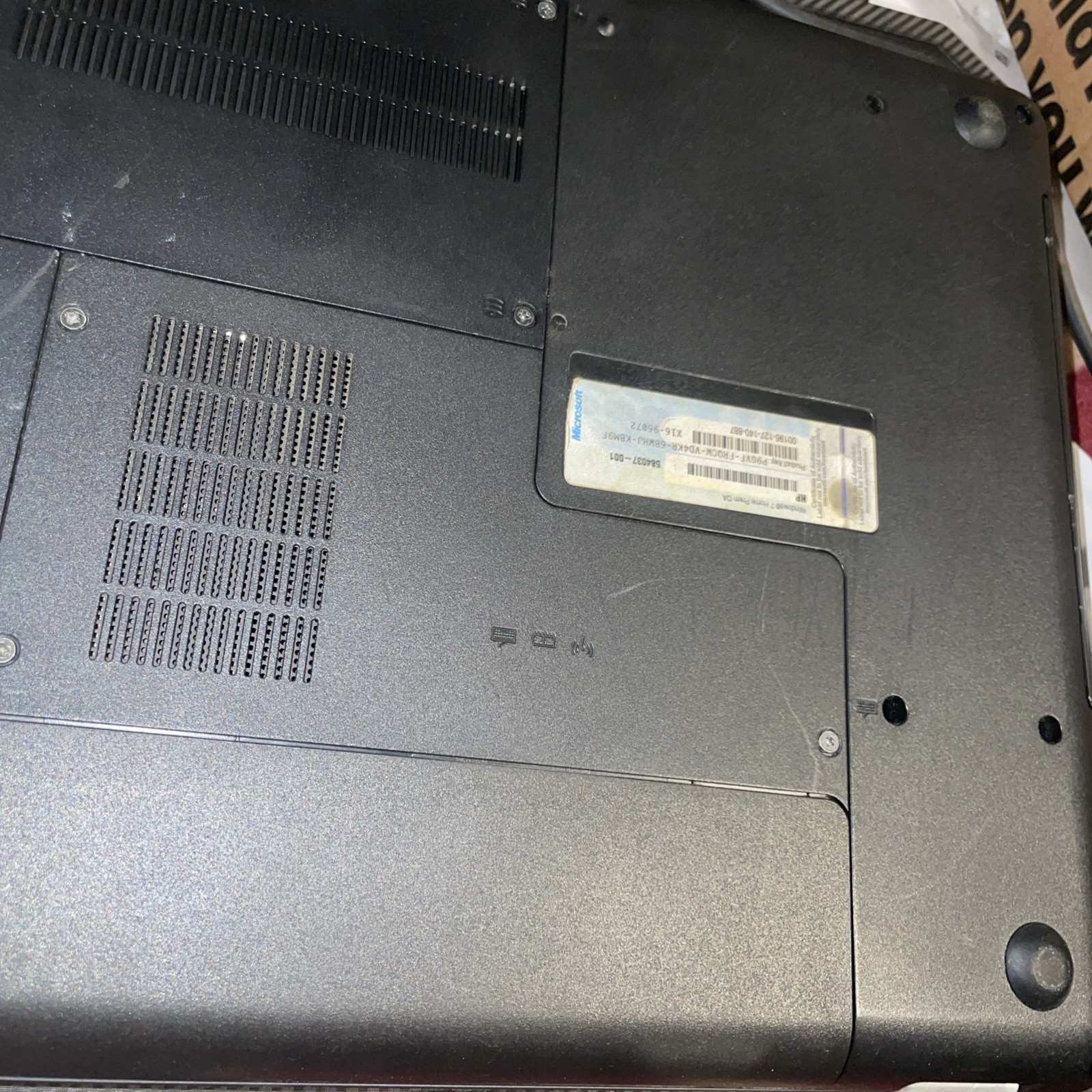 Hp G62 w 165 GB SSD And 8 Gb Ddr3 Linux Mint & Cooling Pad RGB Light And Charger