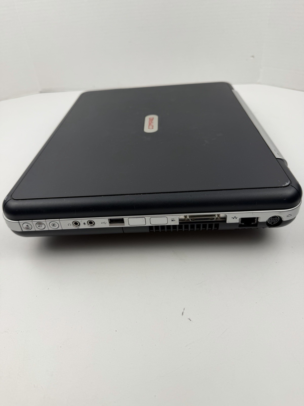 COMPAQ Presario R3000 | Laptop | Windows XP Professional | With power Cord