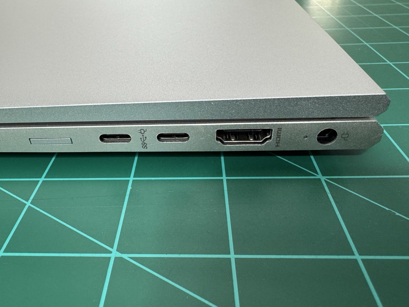 A+ HP EliteBook 845 G8 Ryzen 5 Pro 5650U @ 2.3GHz (6-Cores) 500GB NVMe 16GB RAM