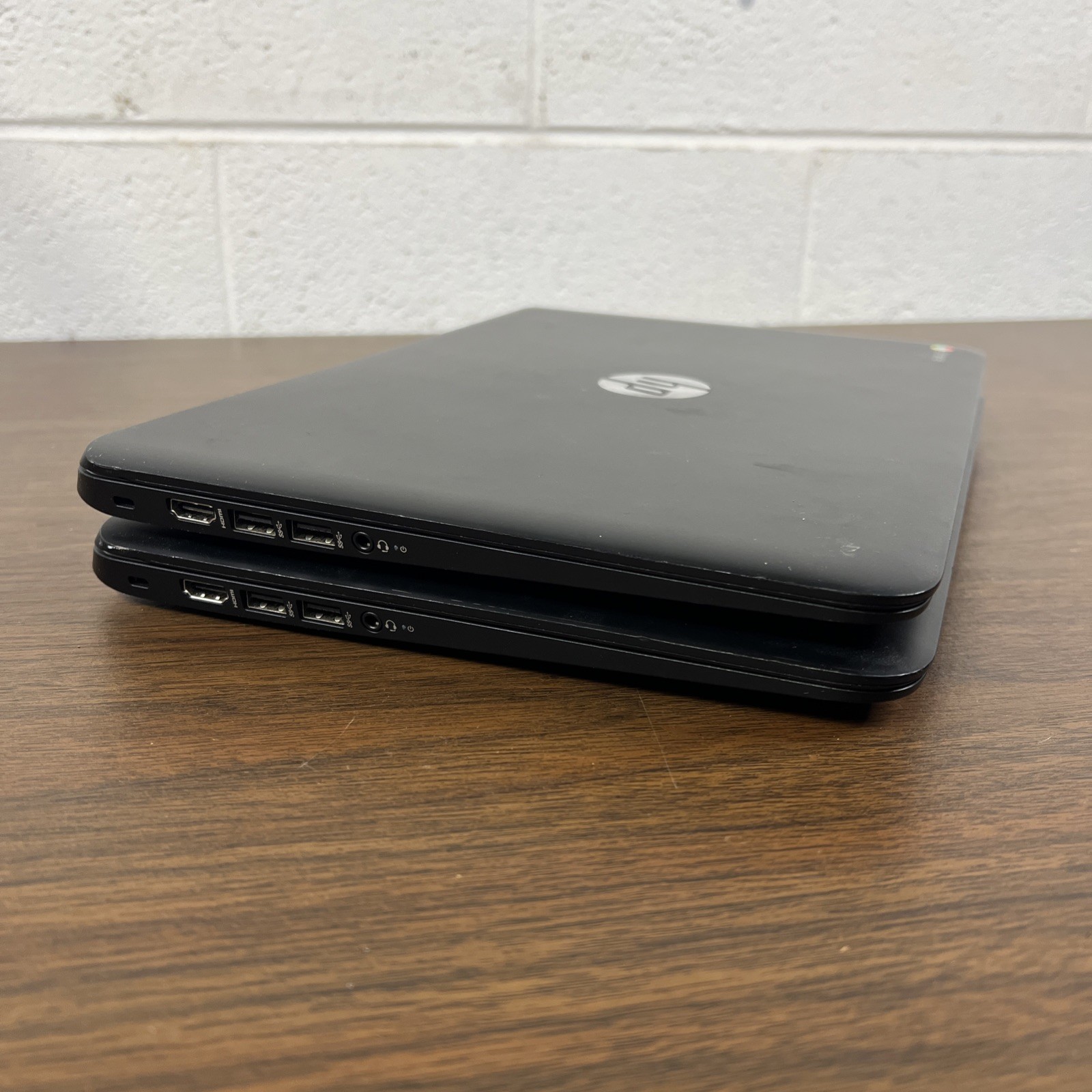 2x HP Chromebook 14 SMB 14″ Laptop Computer Celeron 4GB RAM 16GB SSD w/ Chargers