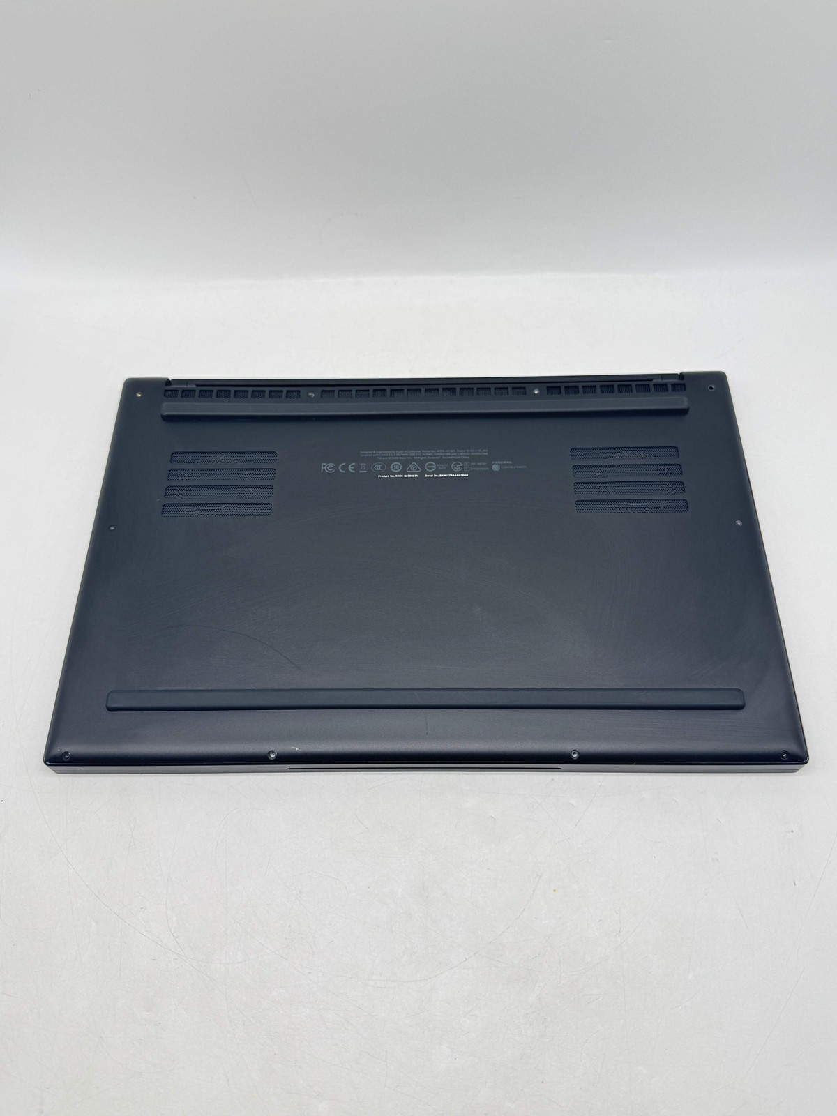 Razer Blade 15 RZ09-02385 15.6″ Core i7-8750H 8GB RAM 1TB SSD GTX 1060 Max Q
